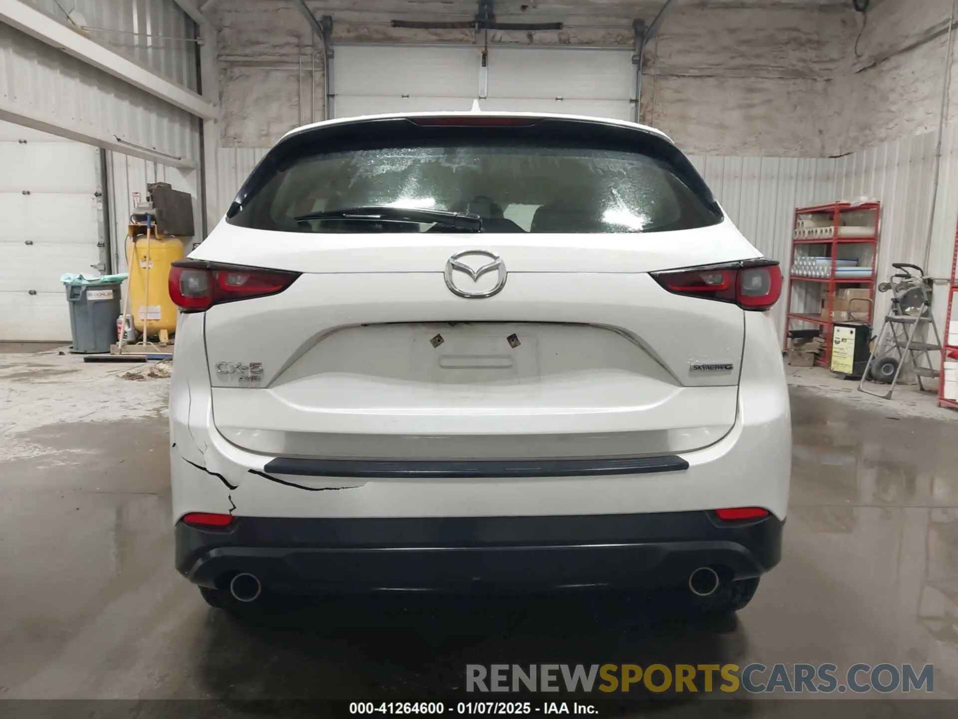 17 Photograph of a damaged car JM3KFBAM3P0237118 MAZDA CX-5 2023