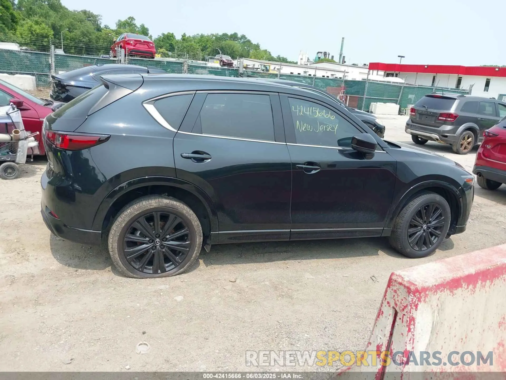 14 Photograph of a damaged car JM3KFBAY3P0271627 MAZDA CX-5 2023