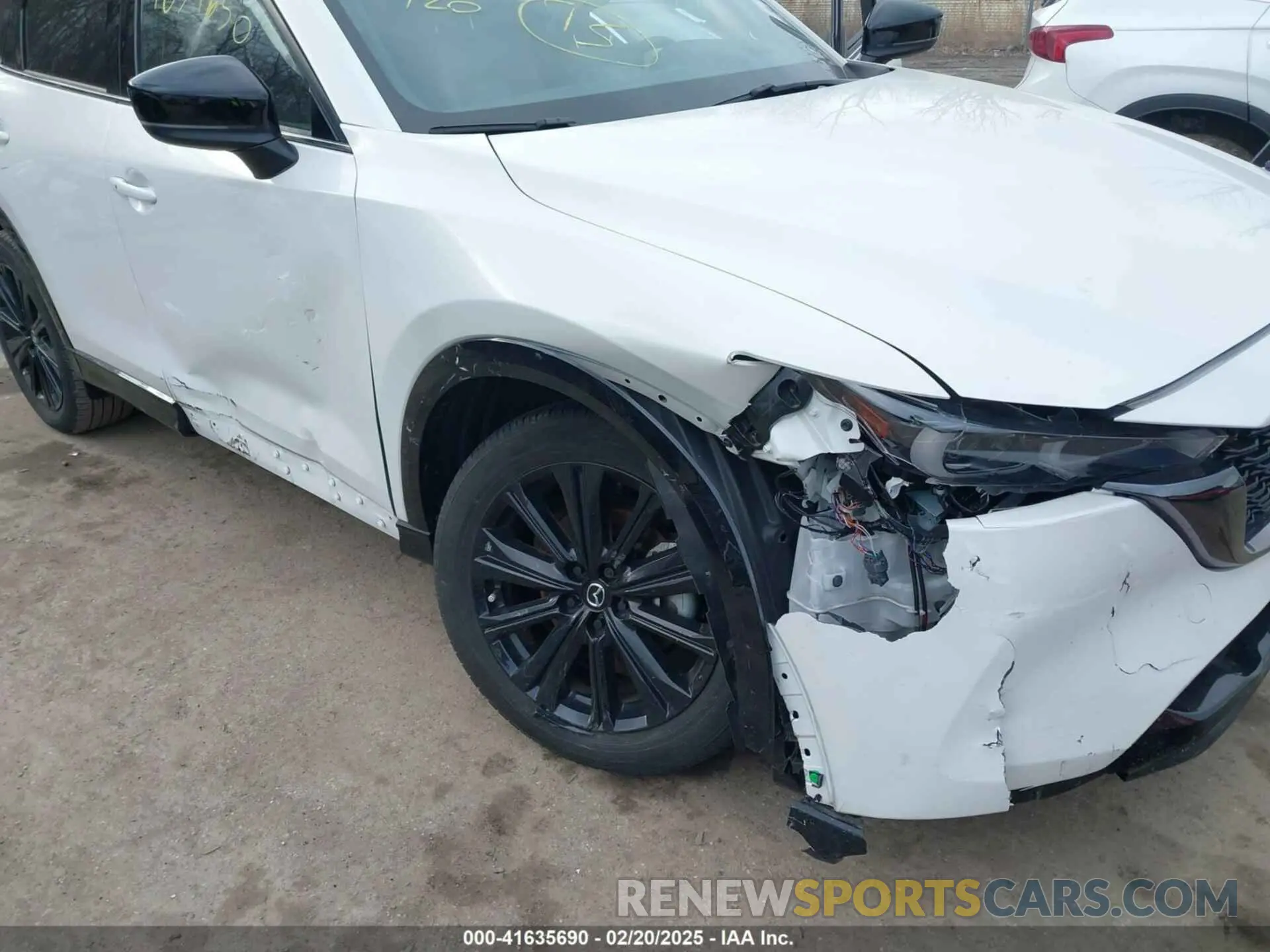 6 Photograph of a damaged car JM3KFBAY4P0181371 MAZDA CX-5 2023