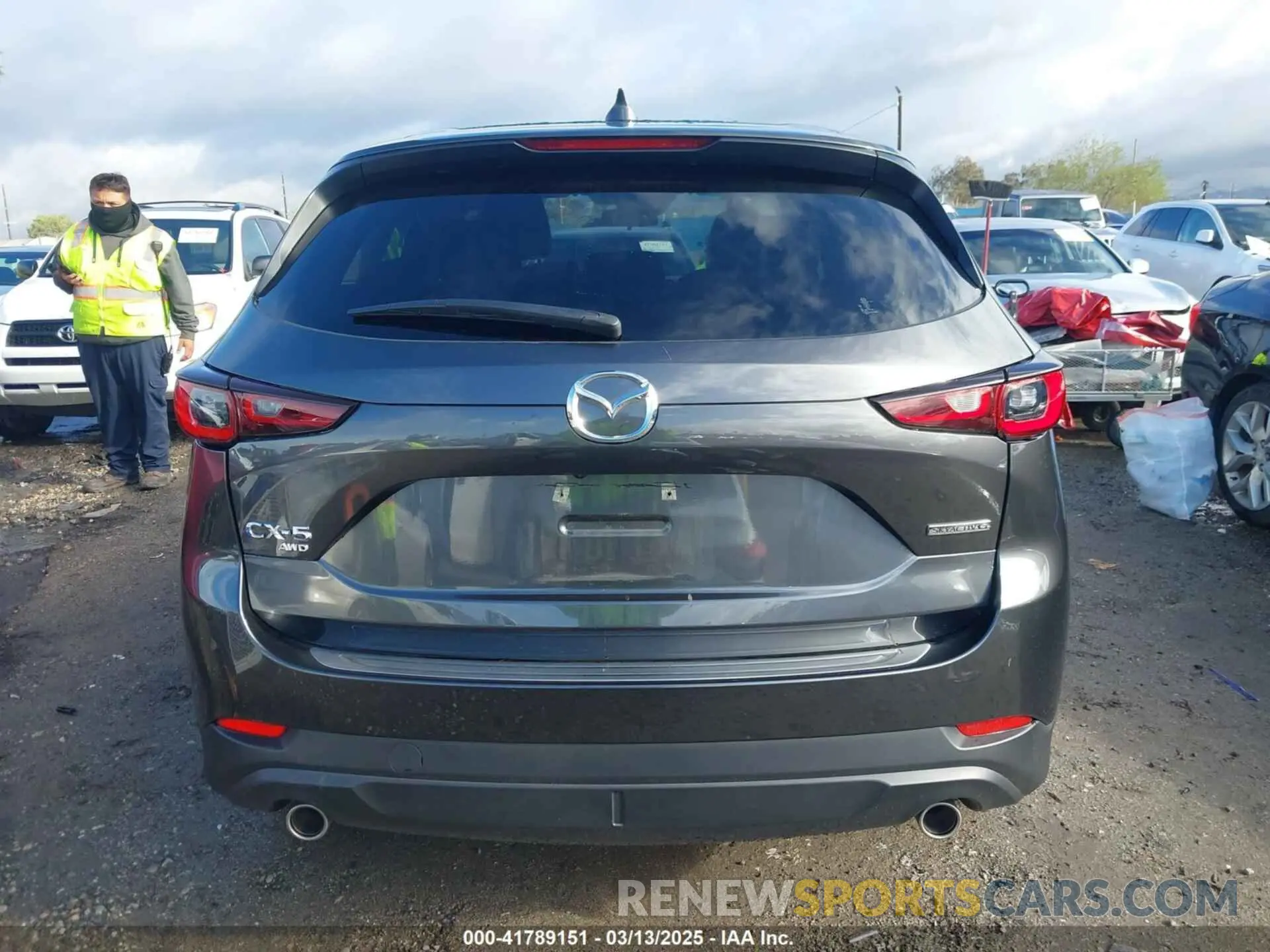 17 Photograph of a damaged car JM3KFBBM1P0142605 MAZDA CX-5 2023