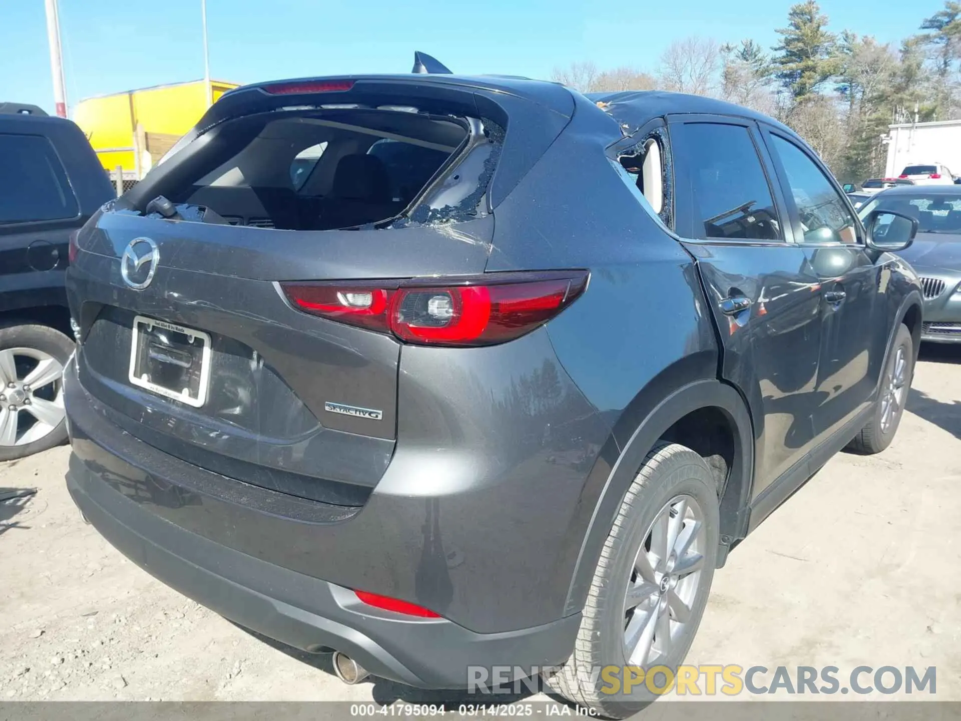 4 Photograph of a damaged car JM3KFBBM2P0161289 MAZDA CX-5 2023