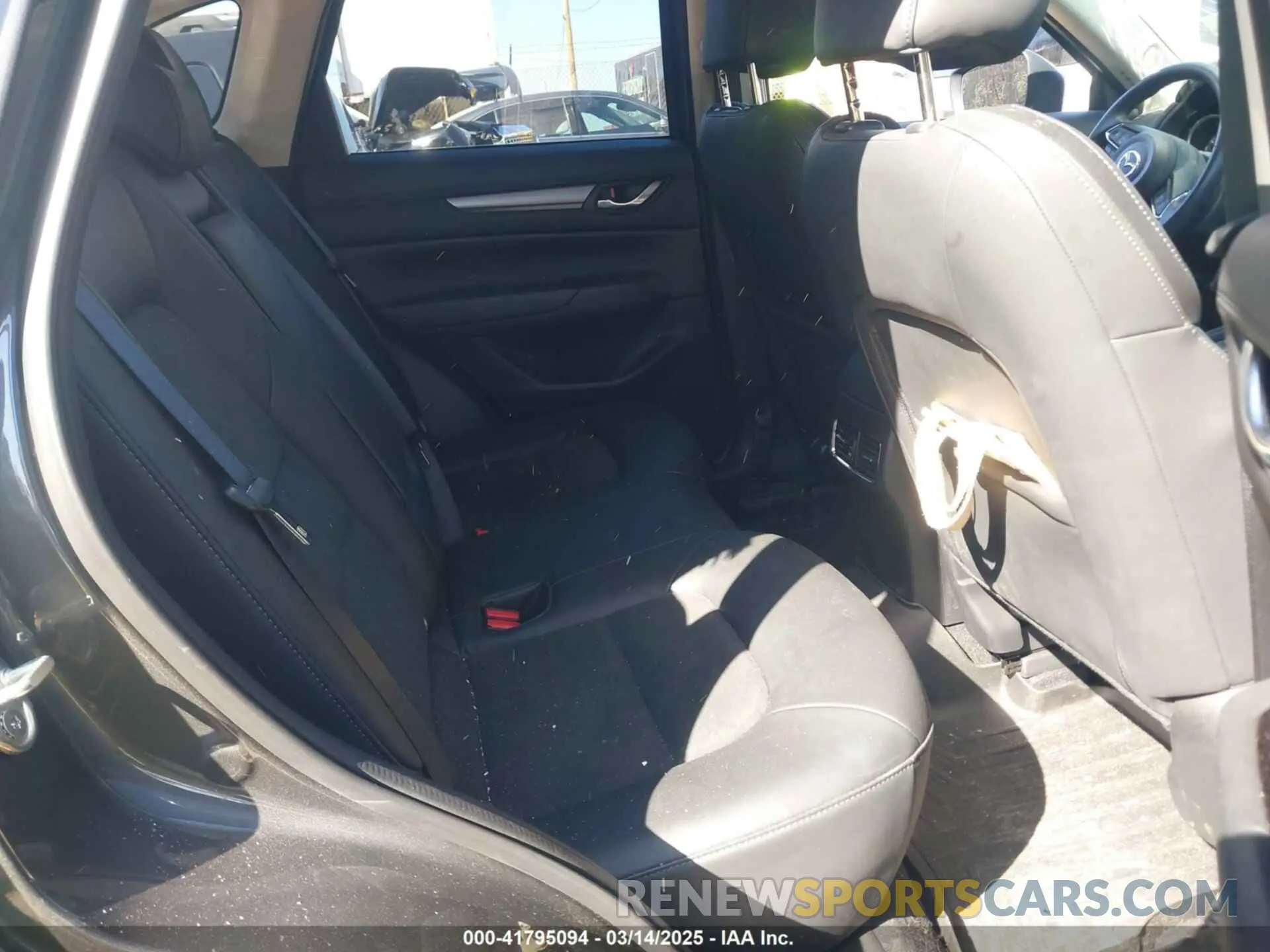 8 Photograph of a damaged car JM3KFBBM2P0161289 MAZDA CX-5 2023