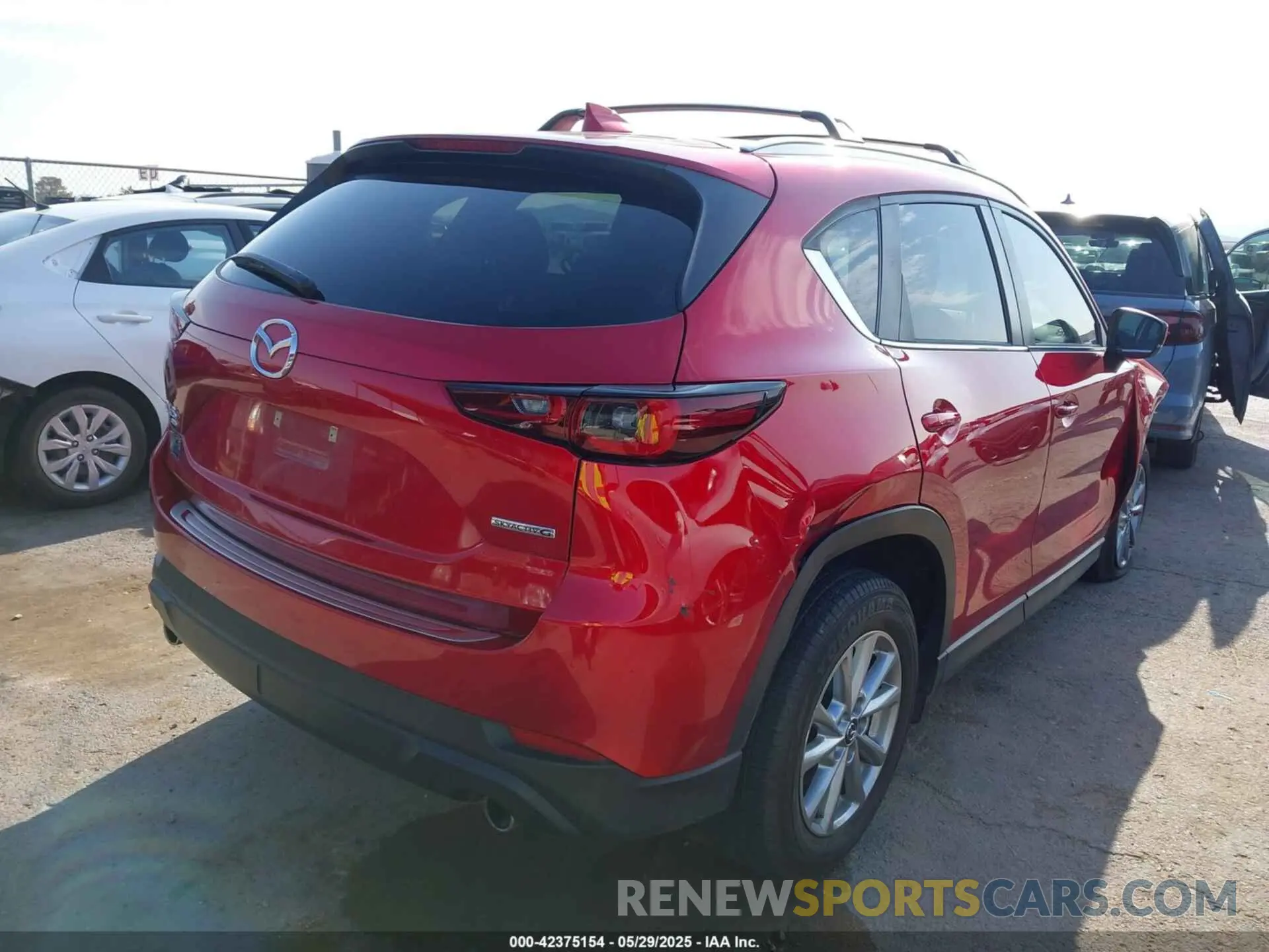 4 Photograph of a damaged car JM3KFBBM3P0288293 MAZDA CX-5 2023