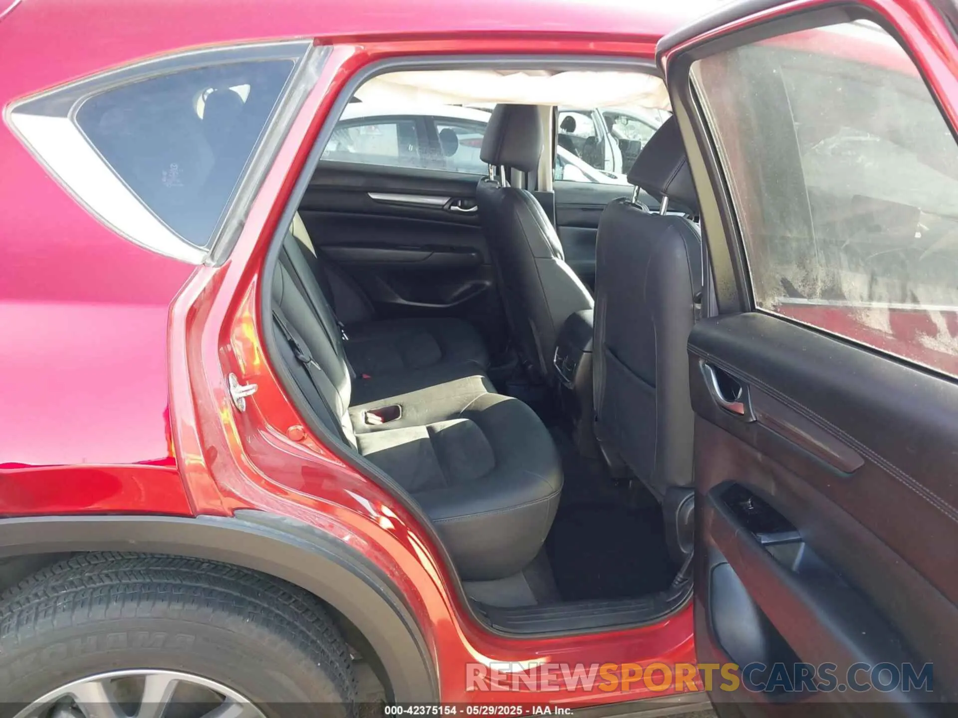 8 Photograph of a damaged car JM3KFBBM3P0288293 MAZDA CX-5 2023