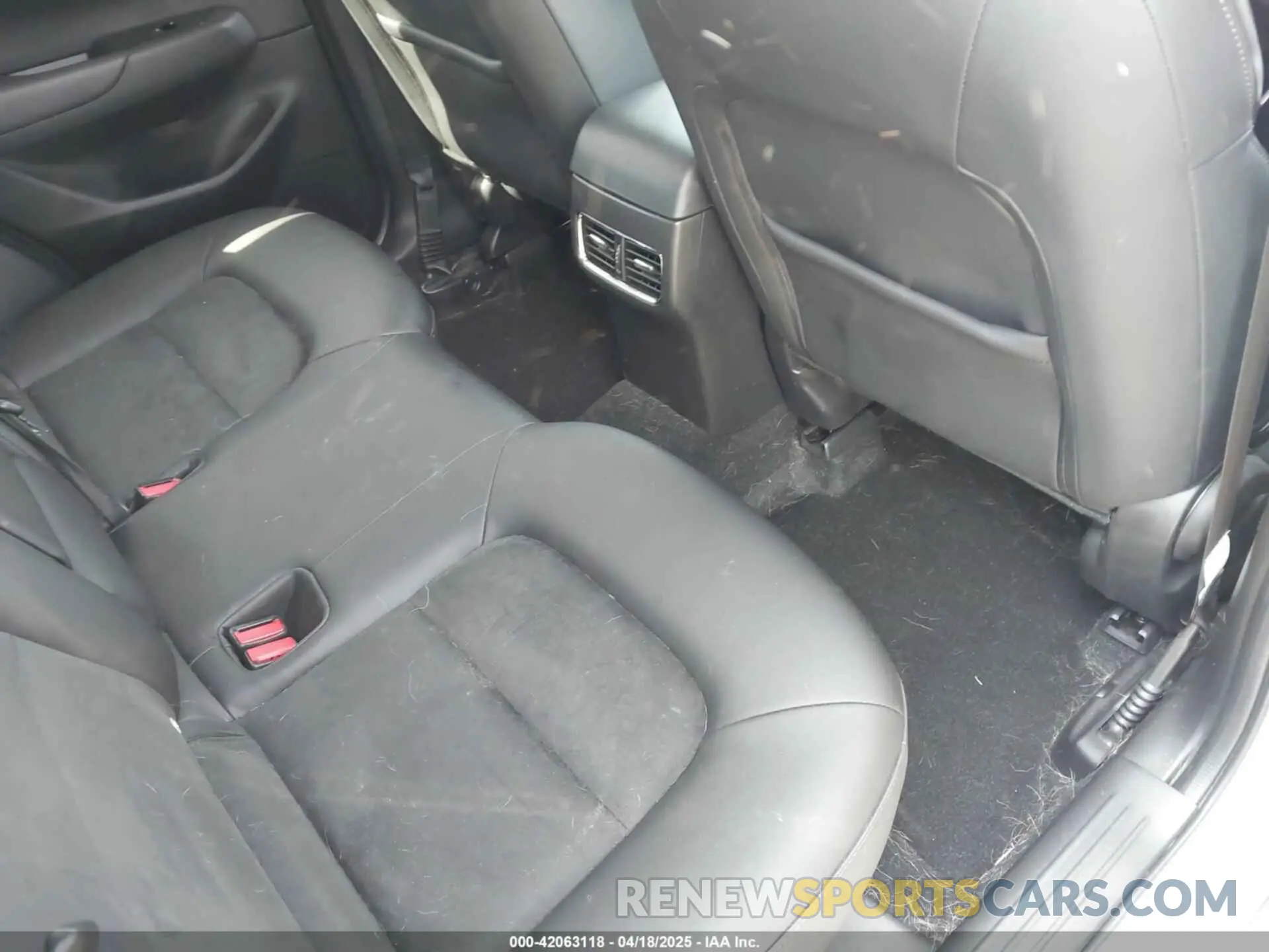 8 Photograph of a damaged car JM3KFBBM4P0164680 MAZDA CX-5 2023