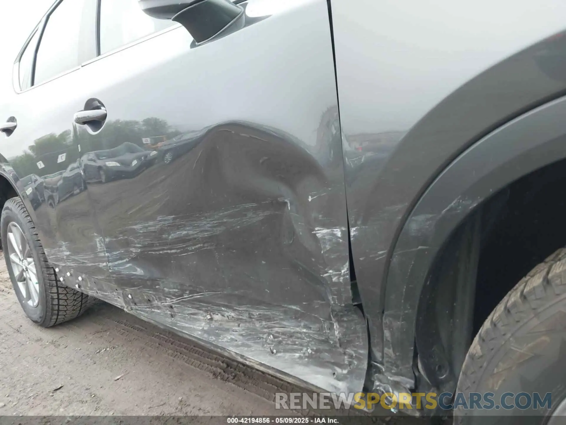 6 Photograph of a damaged car JM3KFBBM4P0228412 MAZDA CX-5 2023