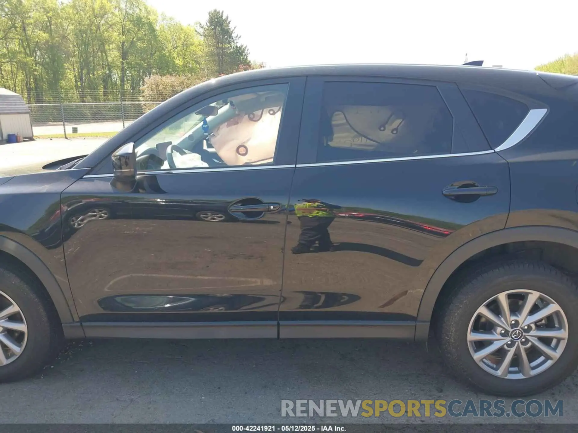 14 Photograph of a damaged car JM3KFBBM5P0270491 MAZDA CX-5 2023