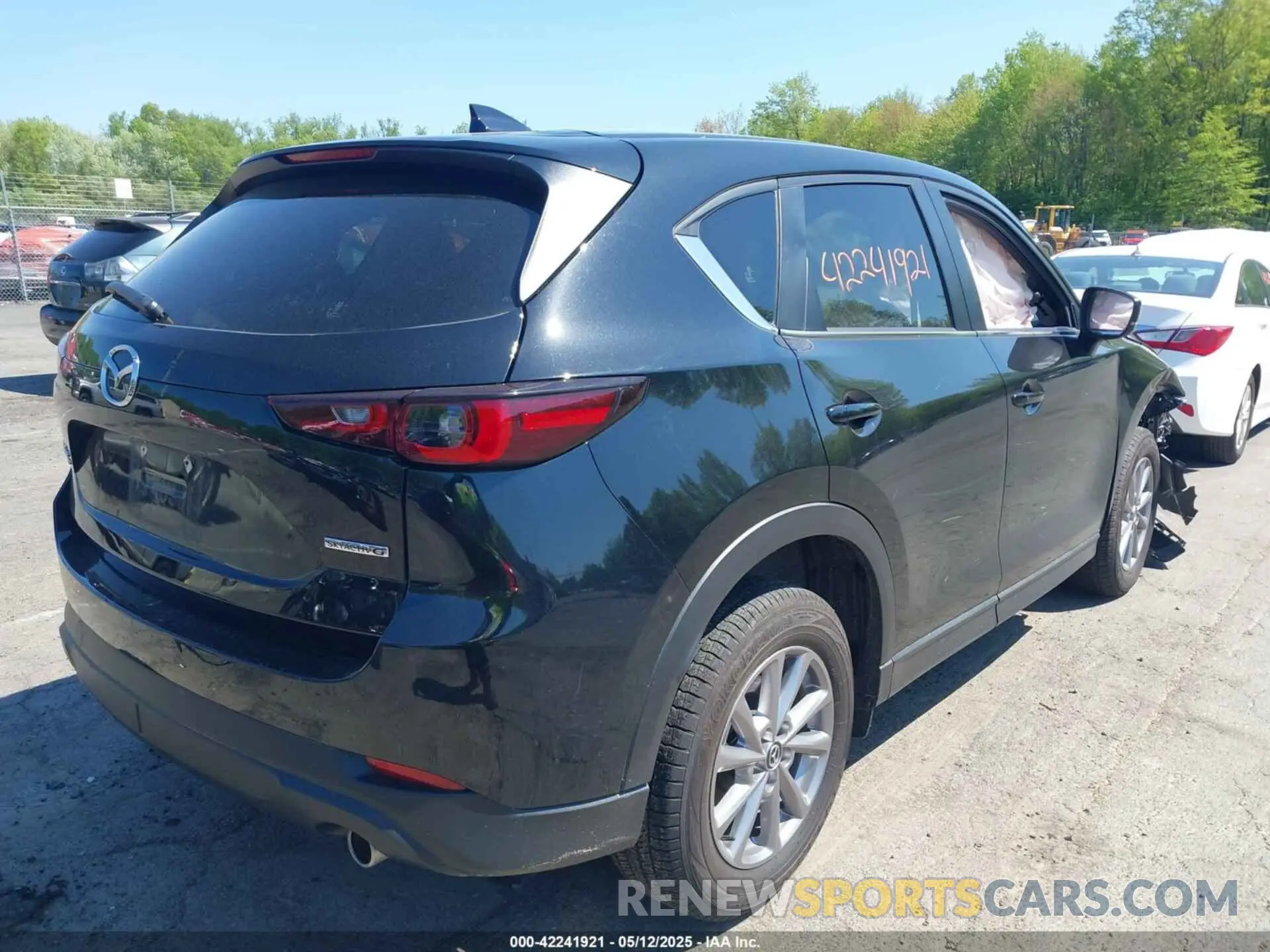 4 Photograph of a damaged car JM3KFBBM5P0270491 MAZDA CX-5 2023