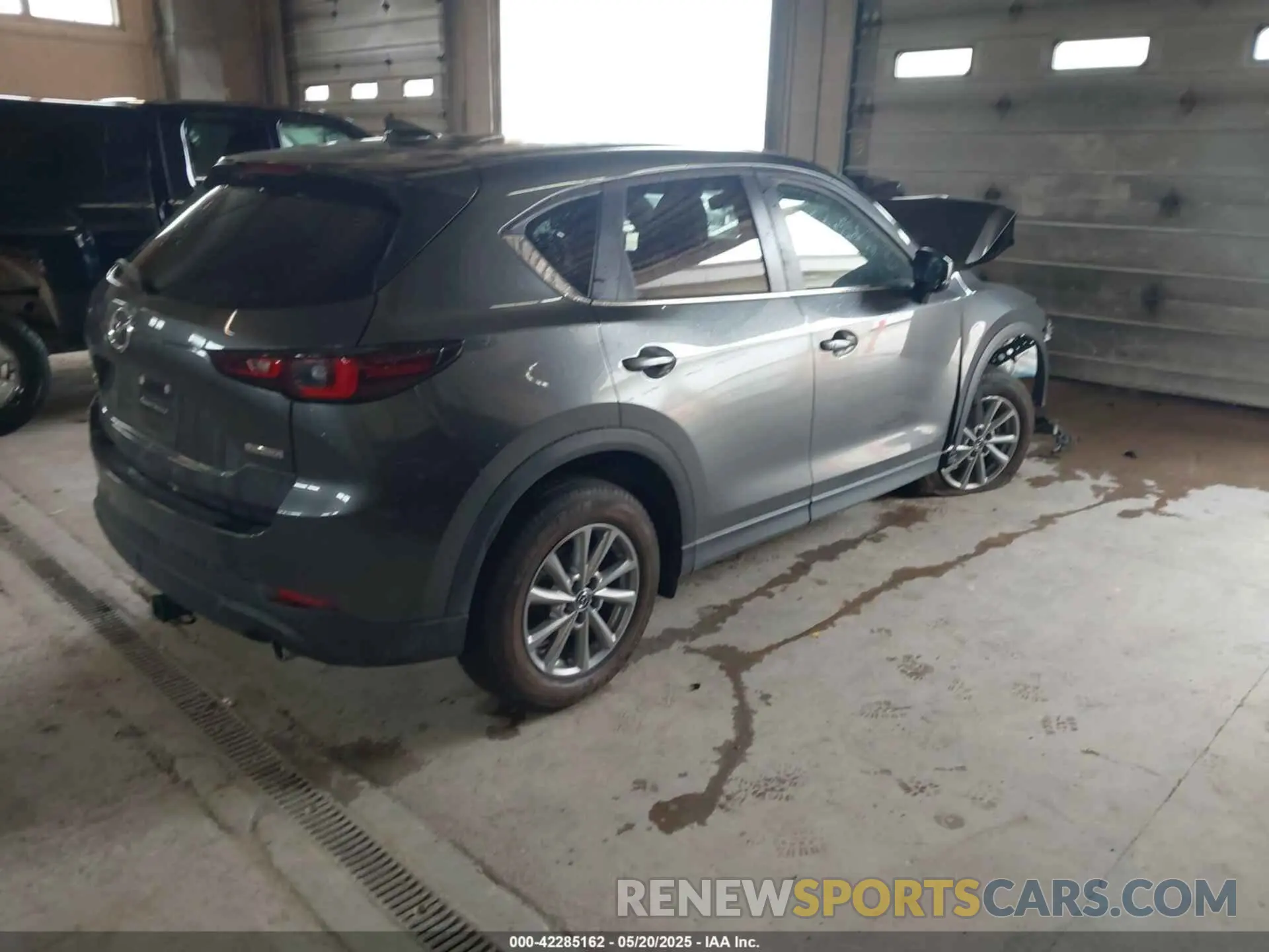4 Photograph of a damaged car JM3KFBBM6P0103752 MAZDA CX-5 2023