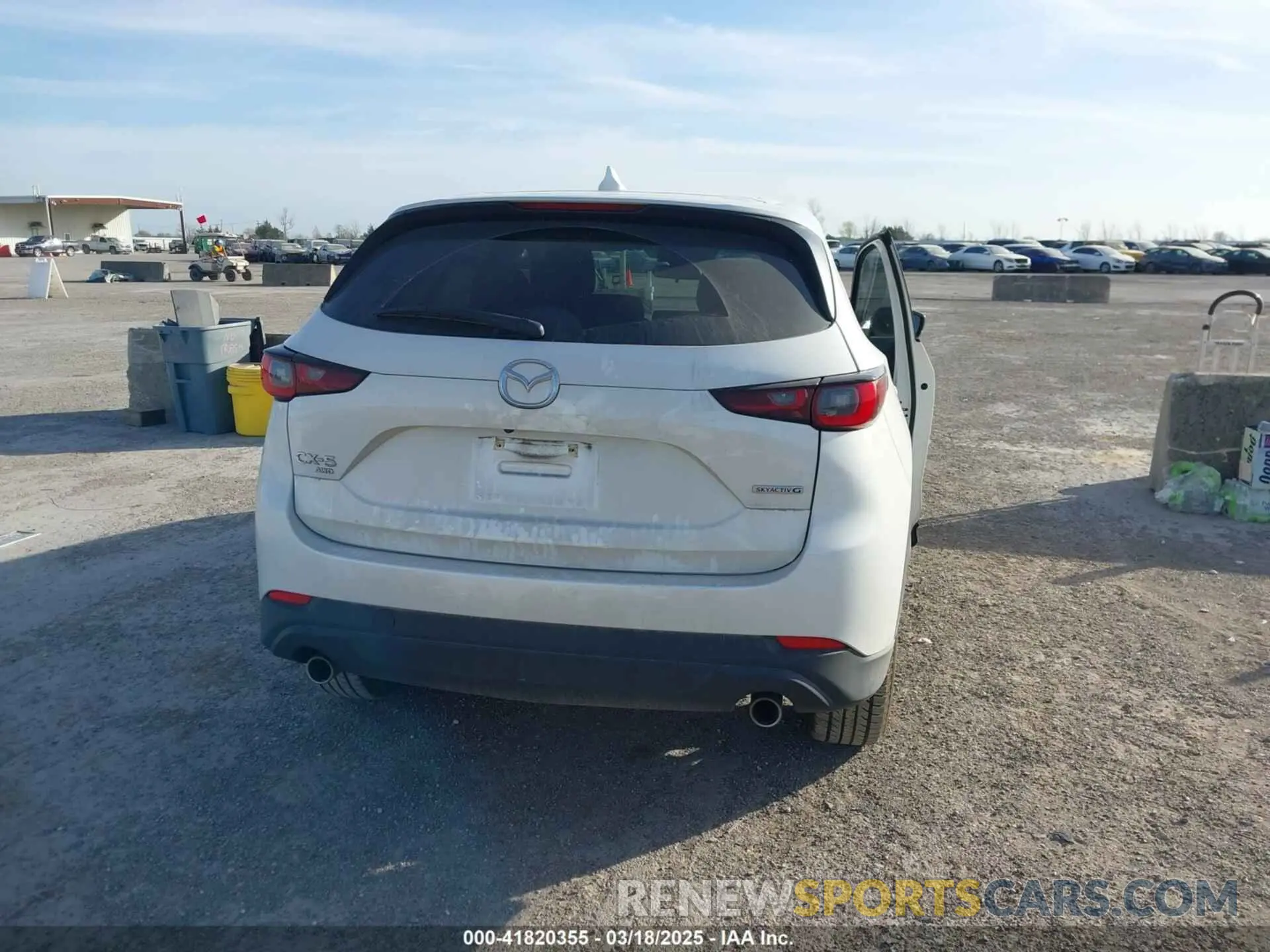 17 Photograph of a damaged car JM3KFBBM7P0285042 MAZDA CX-5 2023