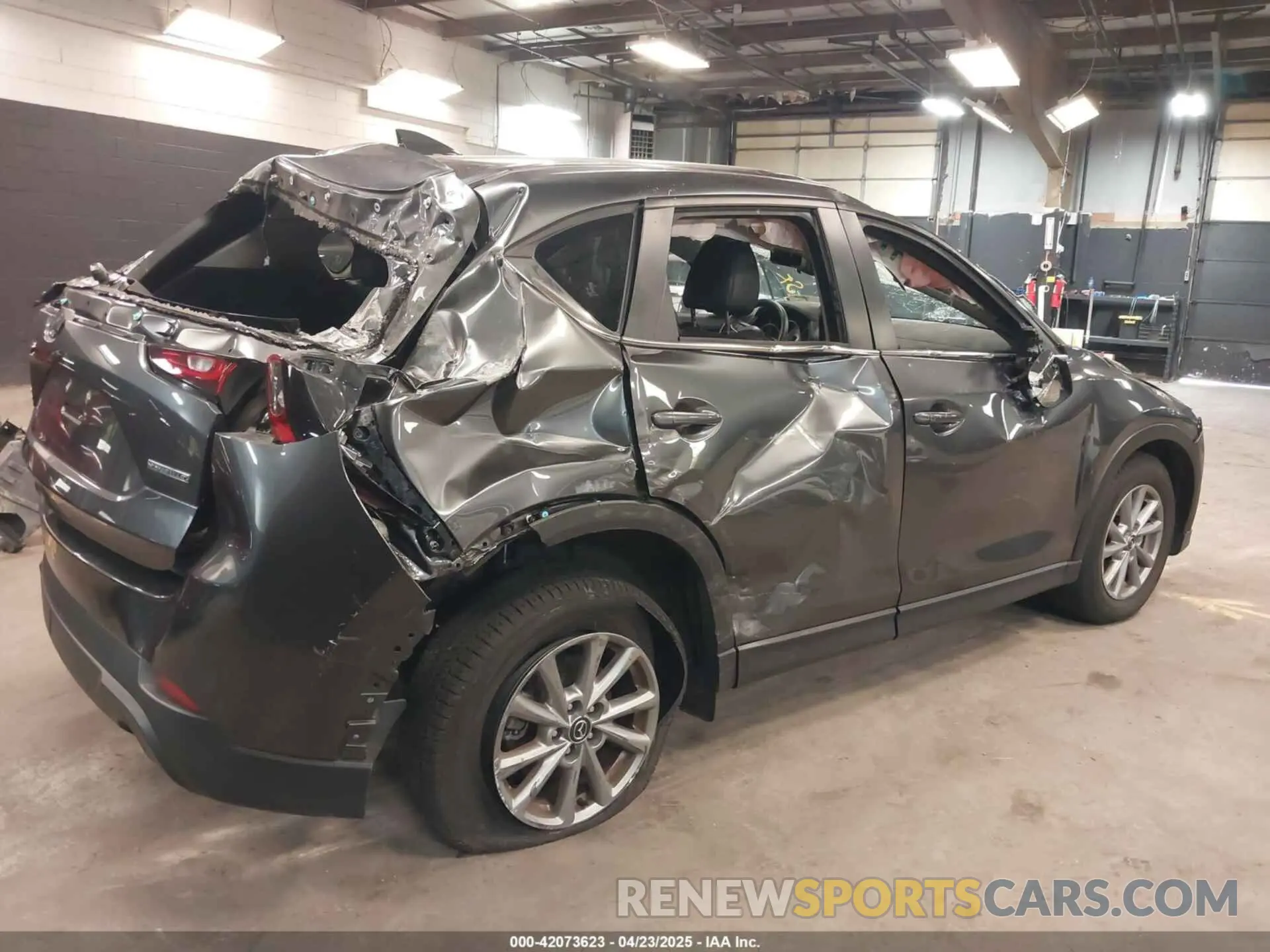 4 Photograph of a damaged car JM3KFBBM8P0281677 MAZDA CX-5 2023
