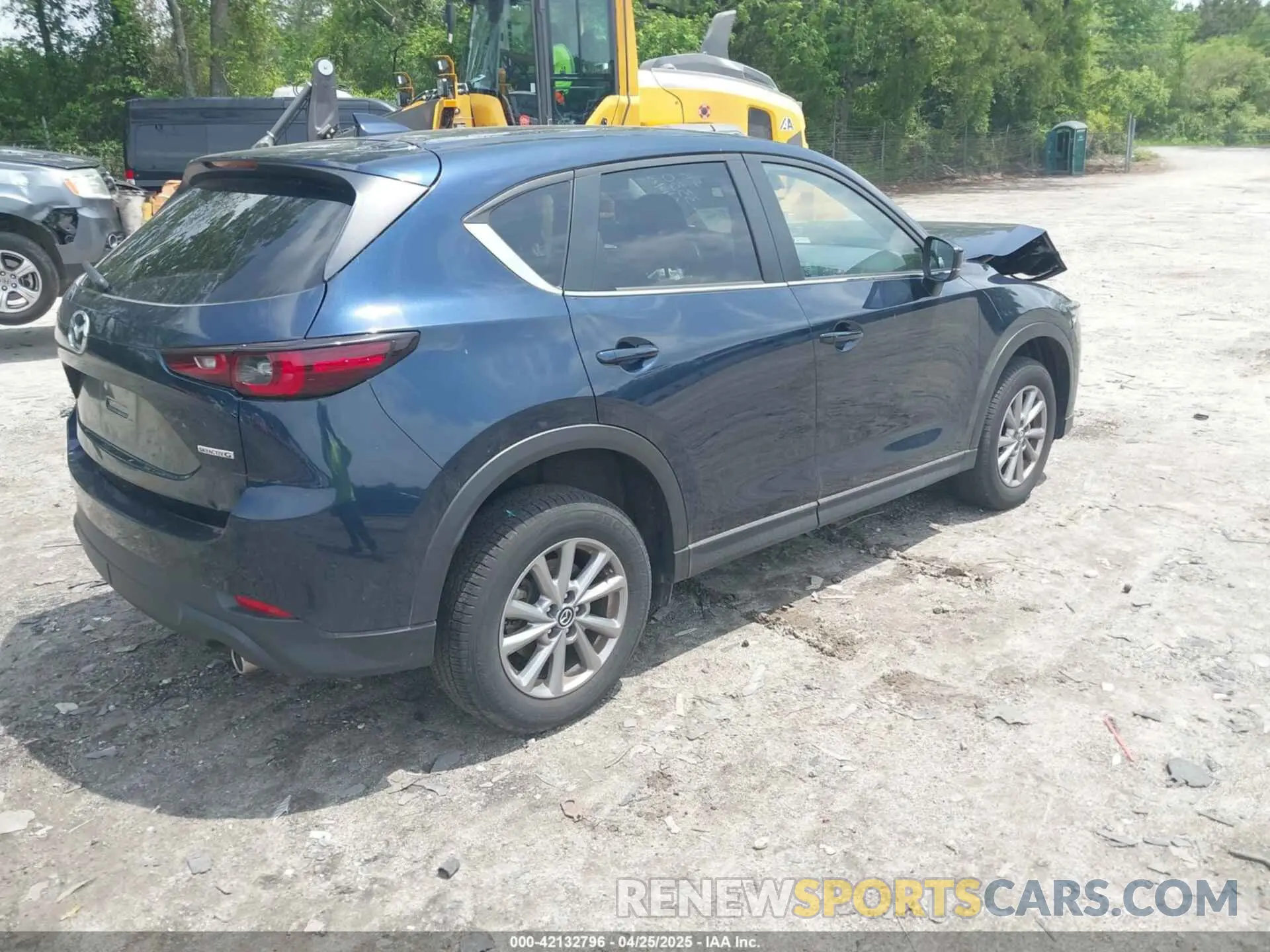 4 Photograph of a damaged car JM3KFBCM0P0133330 MAZDA CX-5 2023