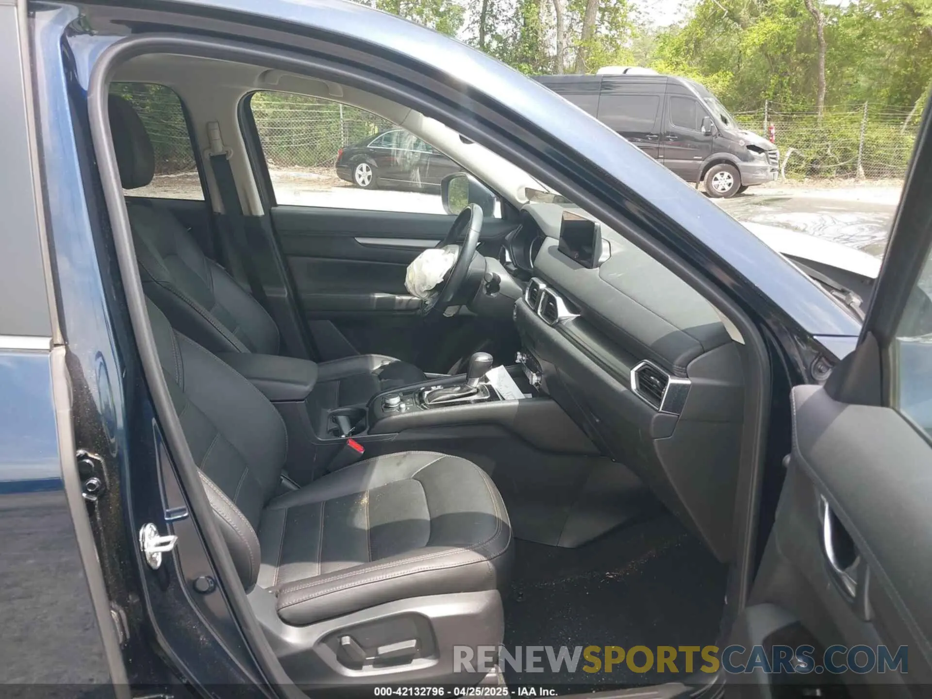 5 Photograph of a damaged car JM3KFBCM0P0133330 MAZDA CX-5 2023
