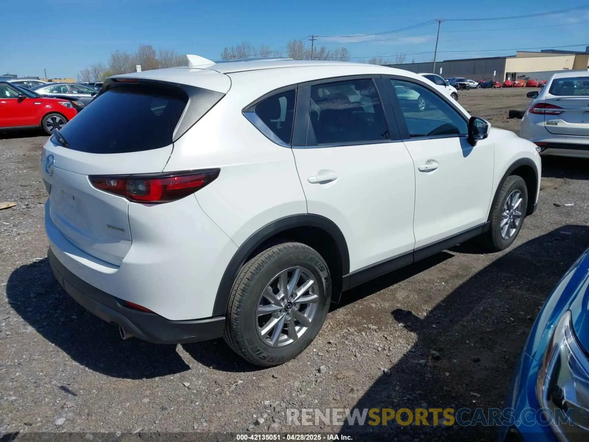 4 Photograph of a damaged car JM3KFBCM0P0139564 MAZDA CX-5 2023