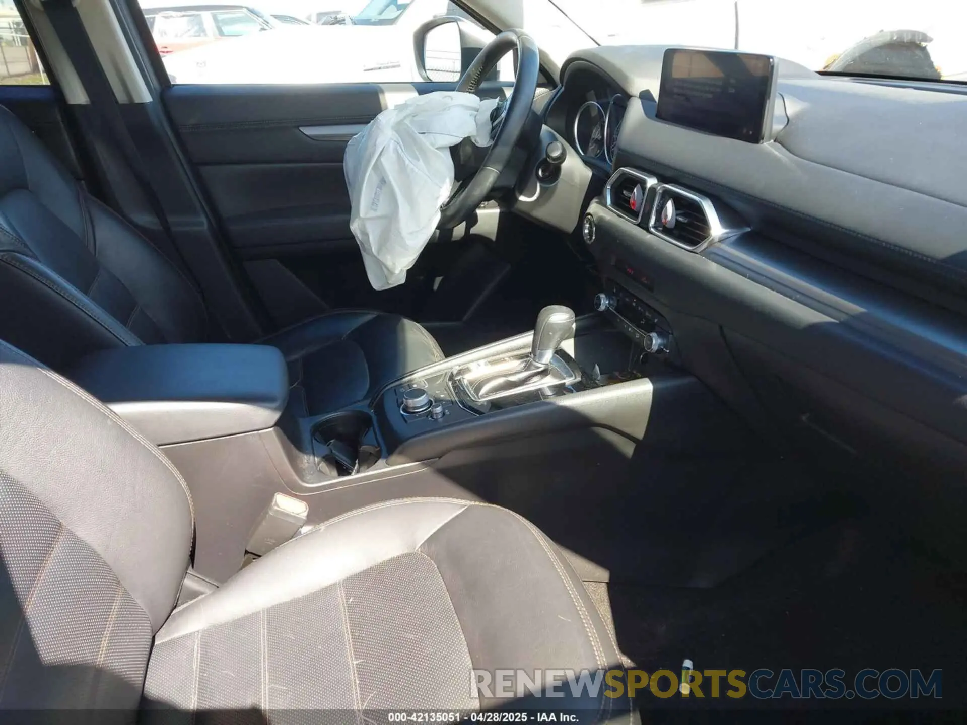 5 Photograph of a damaged car JM3KFBCM0P0139564 MAZDA CX-5 2023