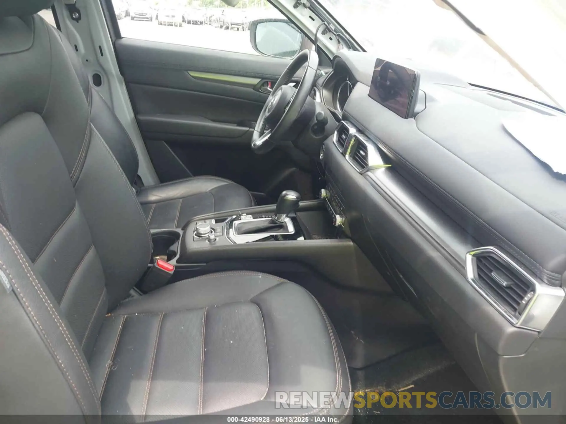 5 Photograph of a damaged car JM3KFBCM0P0179160 MAZDA CX-5 2023