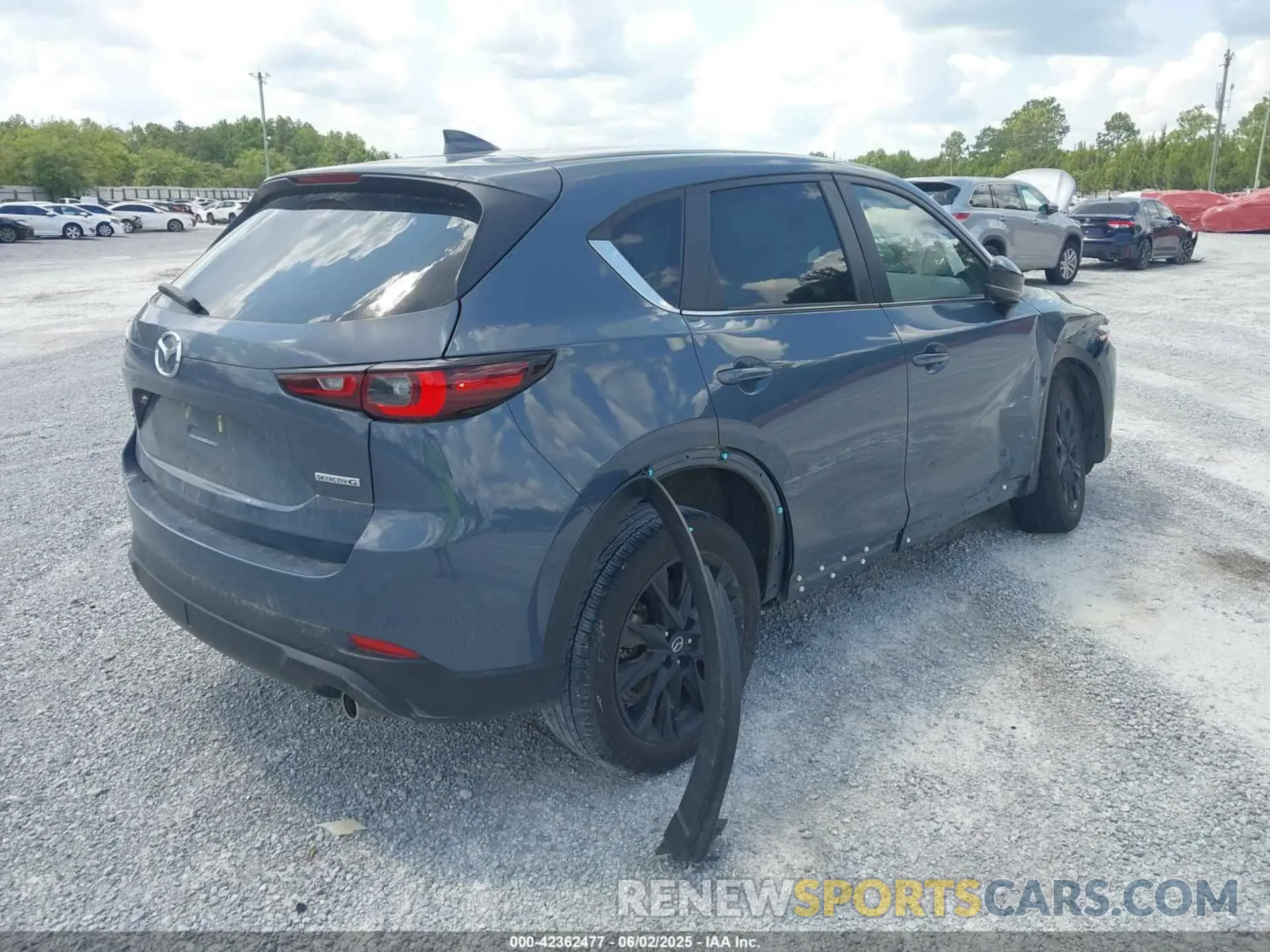 4 Photograph of a damaged car JM3KFBCM0P0240653 MAZDA CX-5 2023