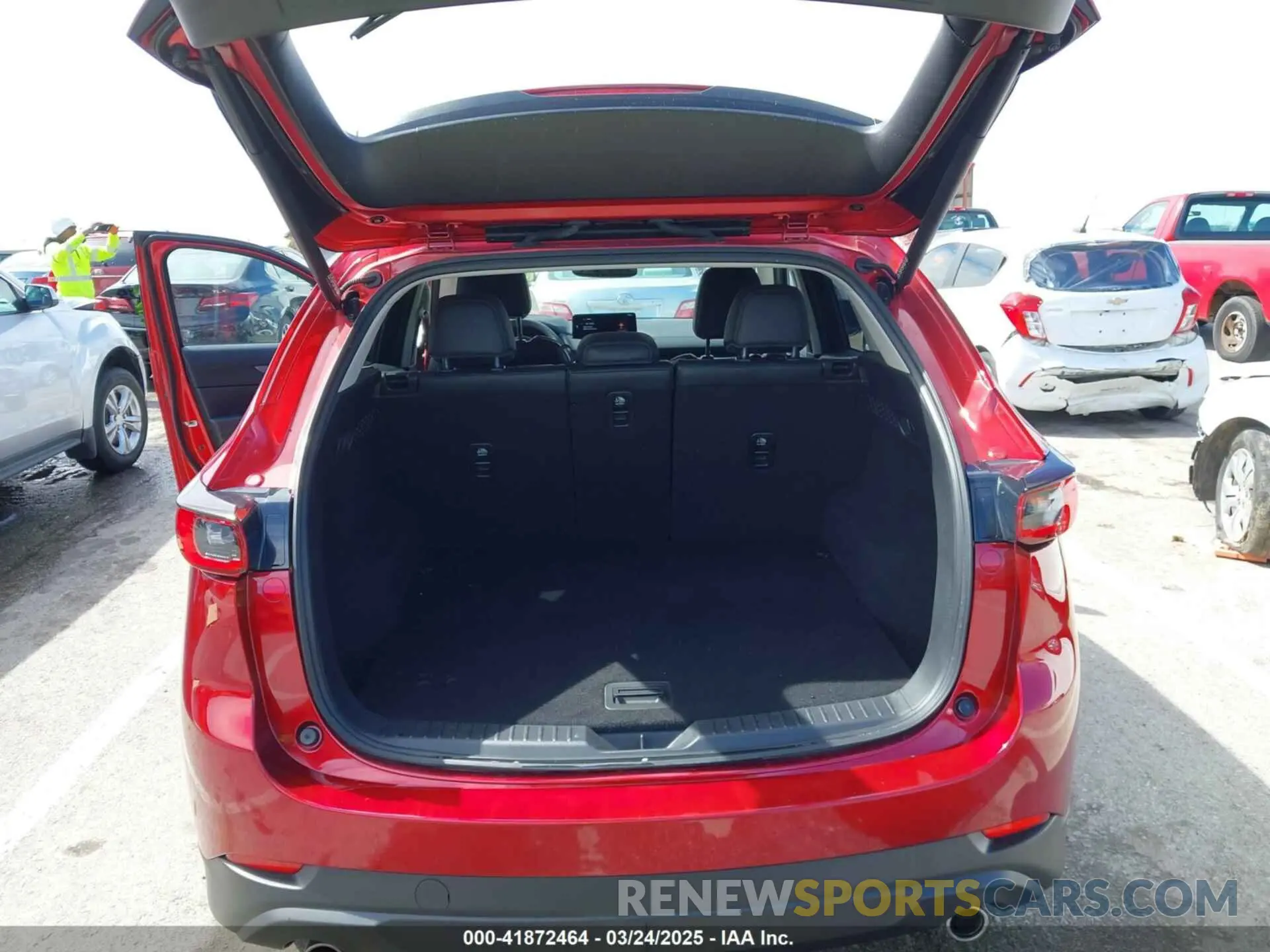 18 Photograph of a damaged car JM3KFBCM1P0192760 MAZDA CX-5 2023