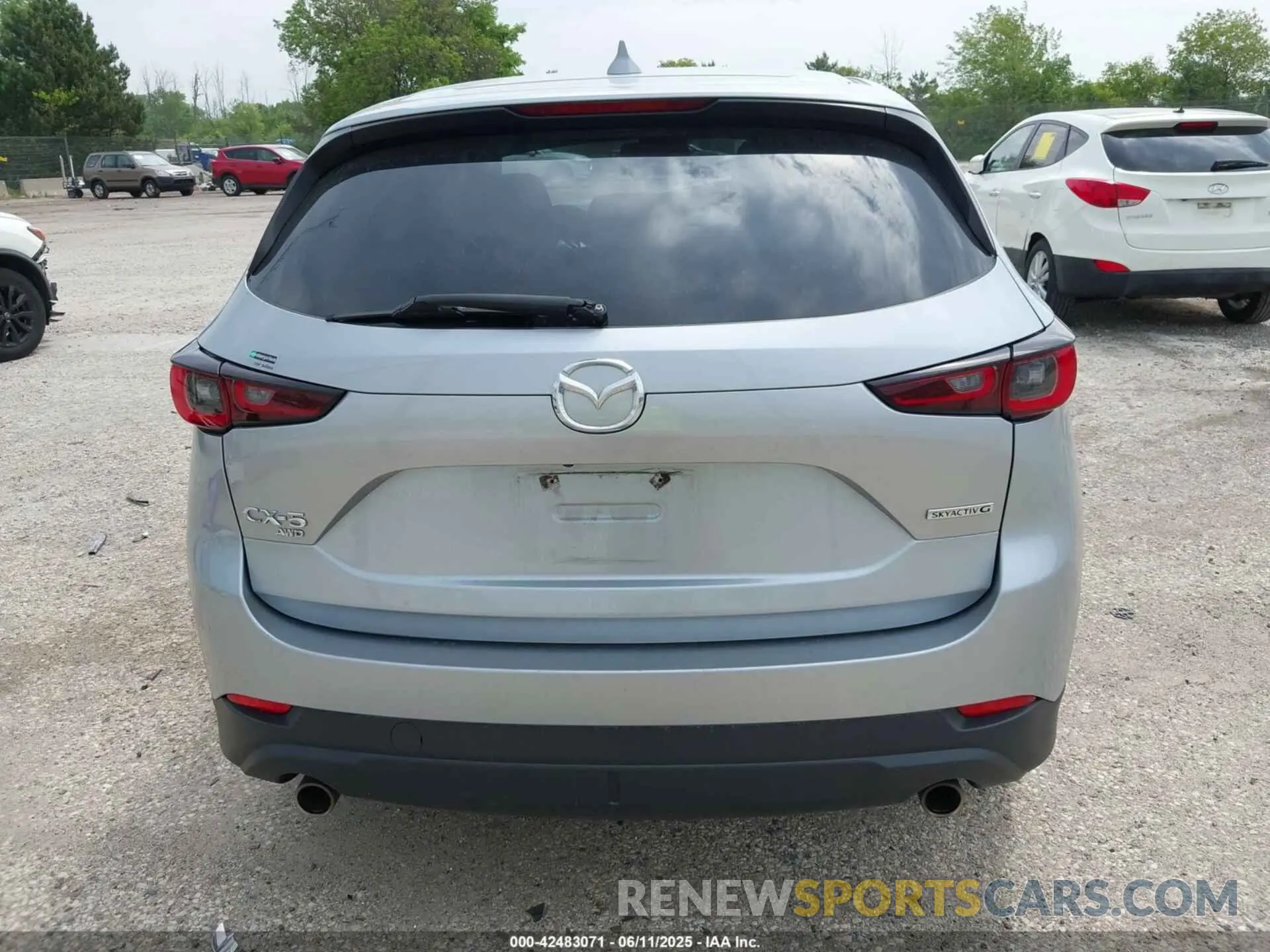 16 Photograph of a damaged car JM3KFBCM2P0142126 MAZDA CX-5 2023