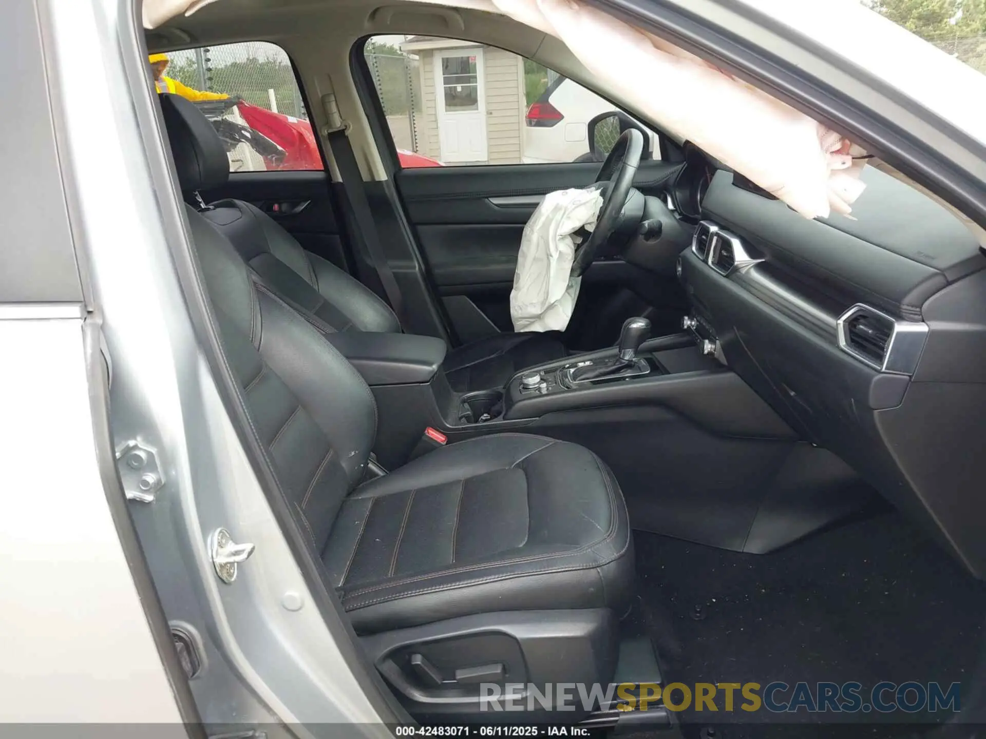 5 Photograph of a damaged car JM3KFBCM2P0142126 MAZDA CX-5 2023