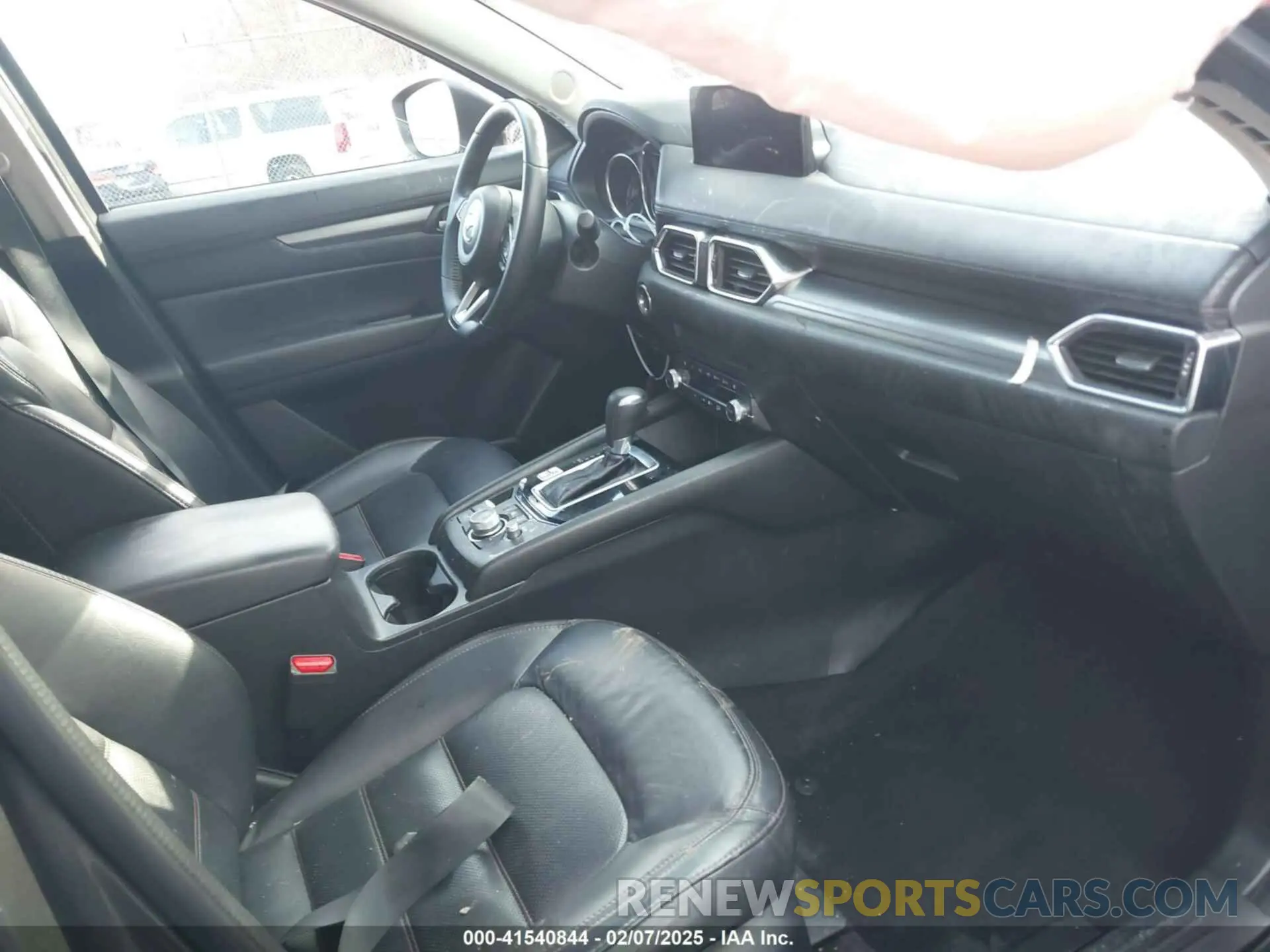 5 Photograph of a damaged car JM3KFBCM2P0193643 MAZDA CX-5 2023