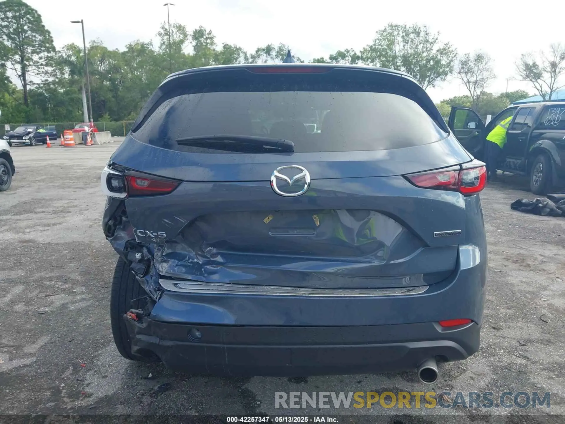 17 Photograph of a damaged car JM3KFBCM2P0226334 MAZDA CX-5 2023