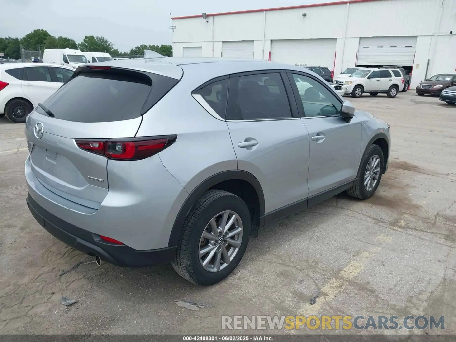 4 Photograph of a damaged car JM3KFBCM3P0197796 MAZDA CX-5 2023