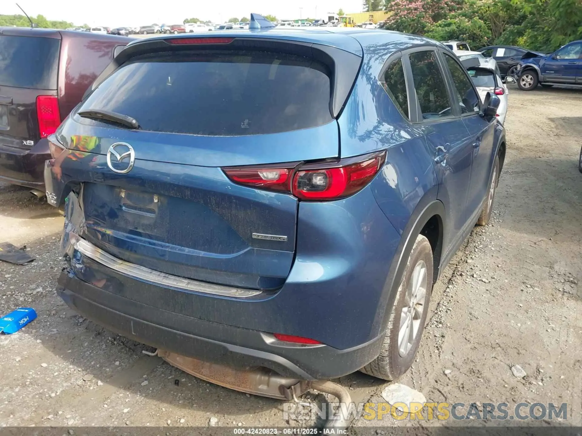 4 Photograph of a damaged car JM3KFBCM3P0255230 MAZDA CX-5 2023