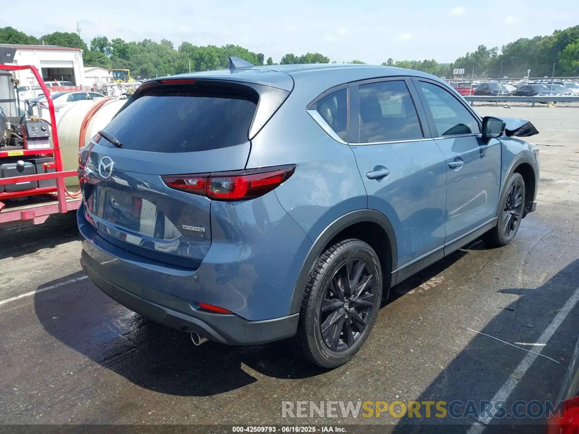 4 Photograph of a damaged car JM3KFBCM4P0263014 MAZDA CX-5 2023