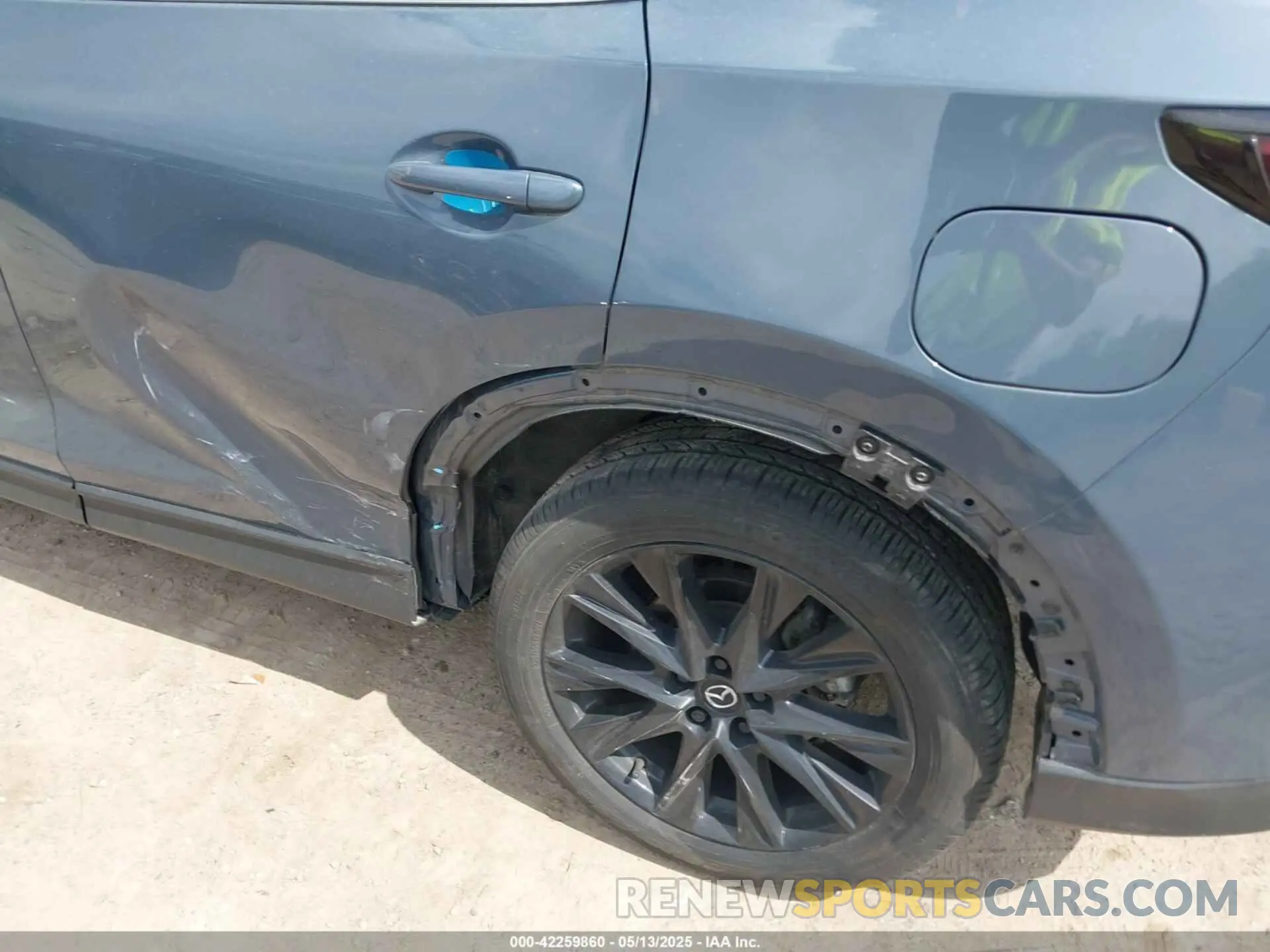 6 Photograph of a damaged car JM3KFBCM5P0227266 MAZDA CX-5 2023