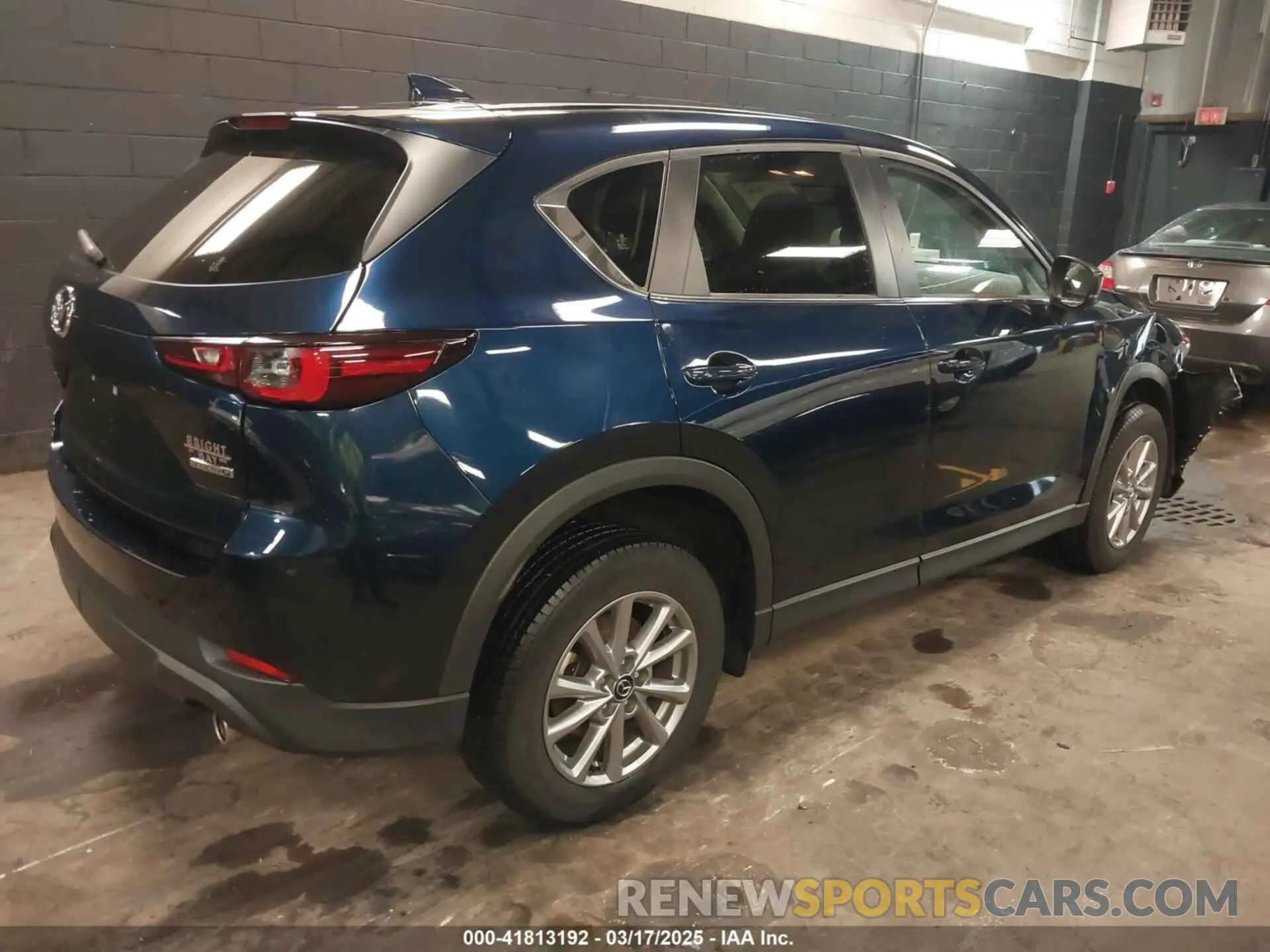 4 Photograph of a damaged car JM3KFBCM6P0107914 MAZDA CX-5 2023