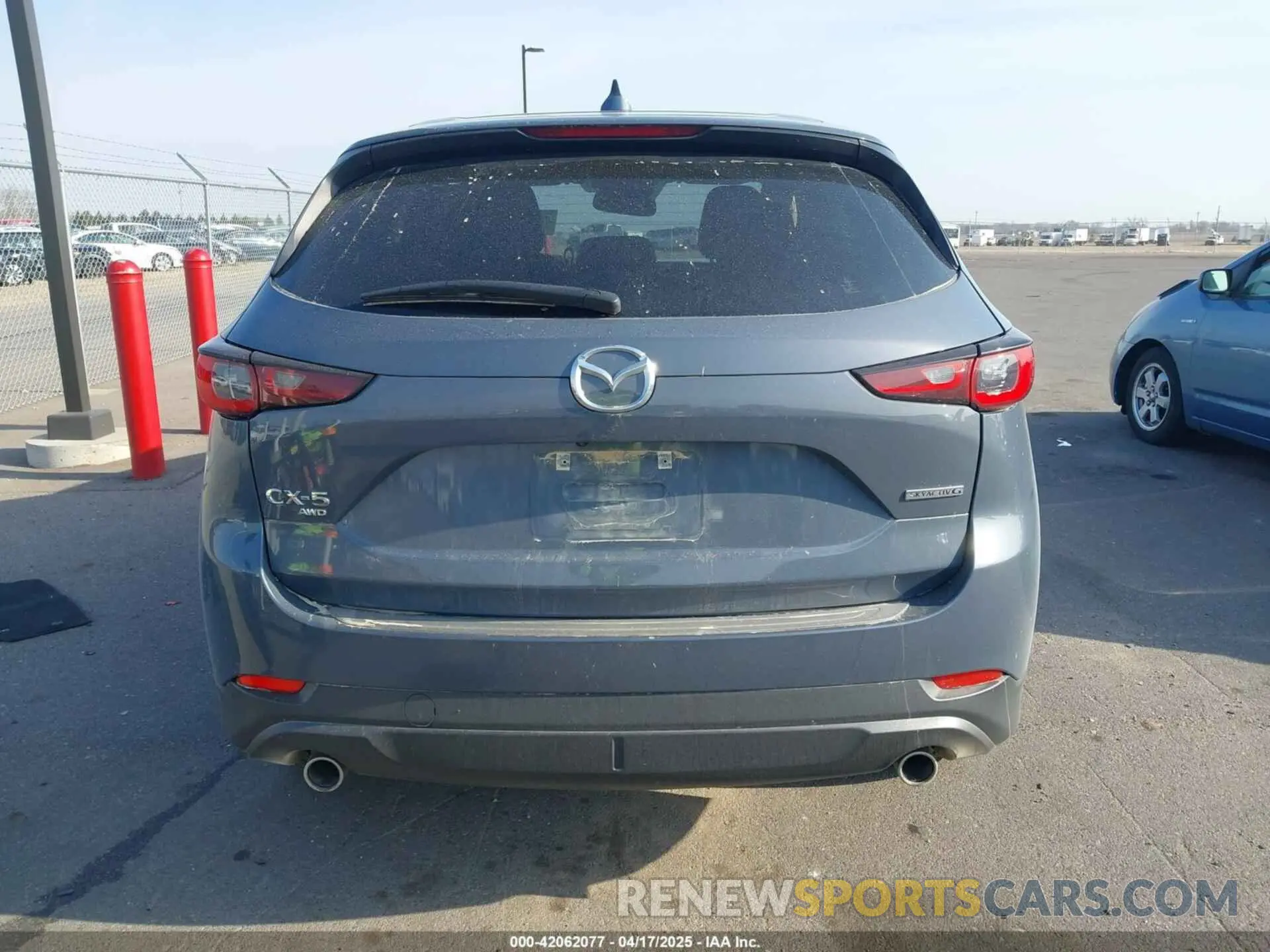 17 Photograph of a damaged car JM3KFBCM6P0120968 MAZDA CX-5 2023