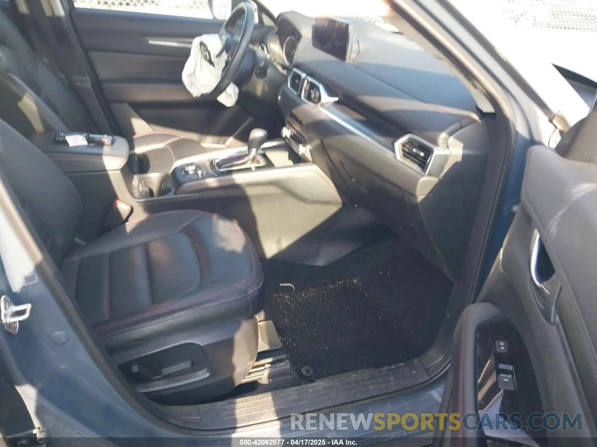 5 Photograph of a damaged car JM3KFBCM6P0120968 MAZDA CX-5 2023