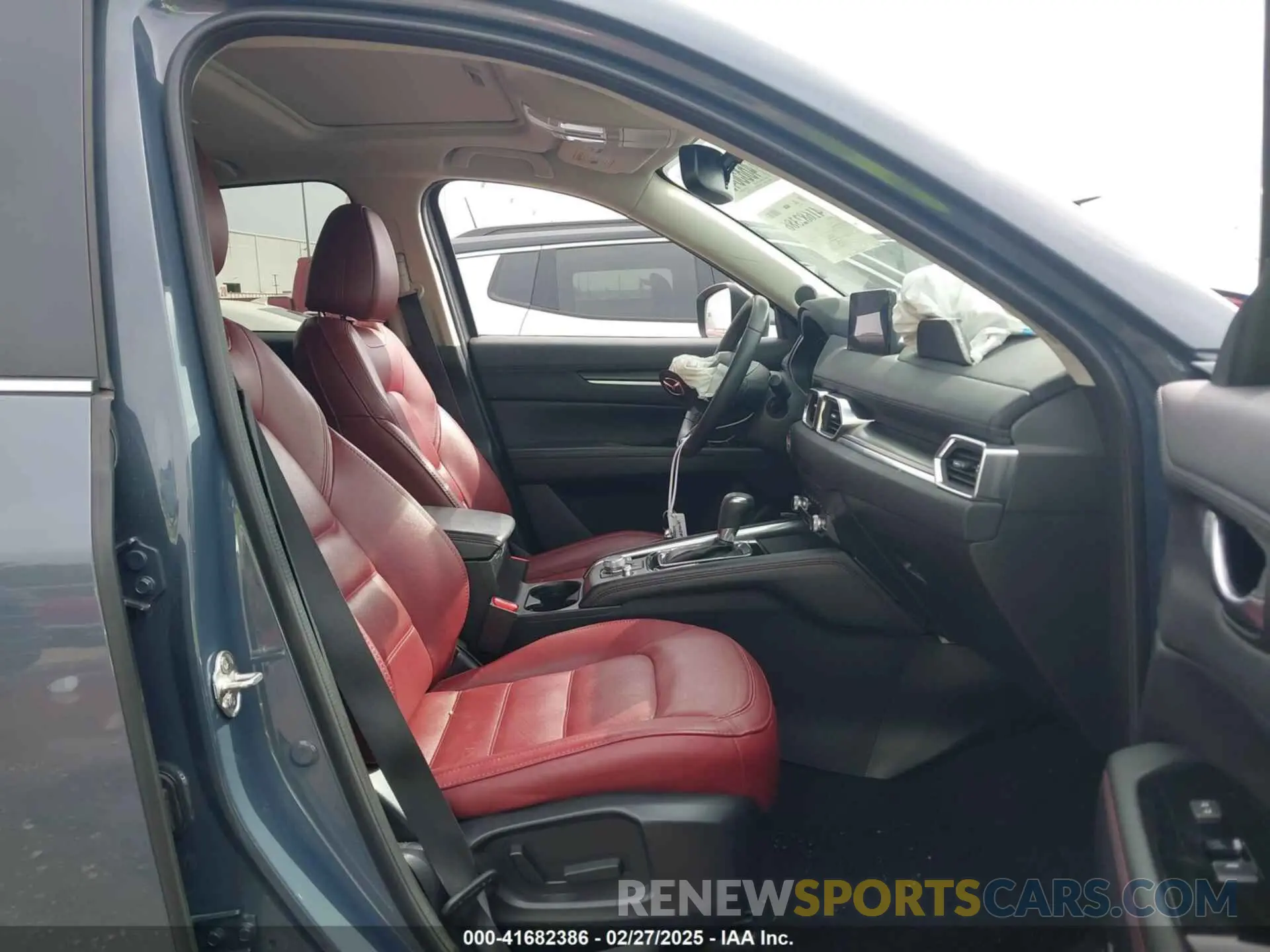 5 Photograph of a damaged car JM3KFBCM6P0288402 MAZDA CX-5 2023