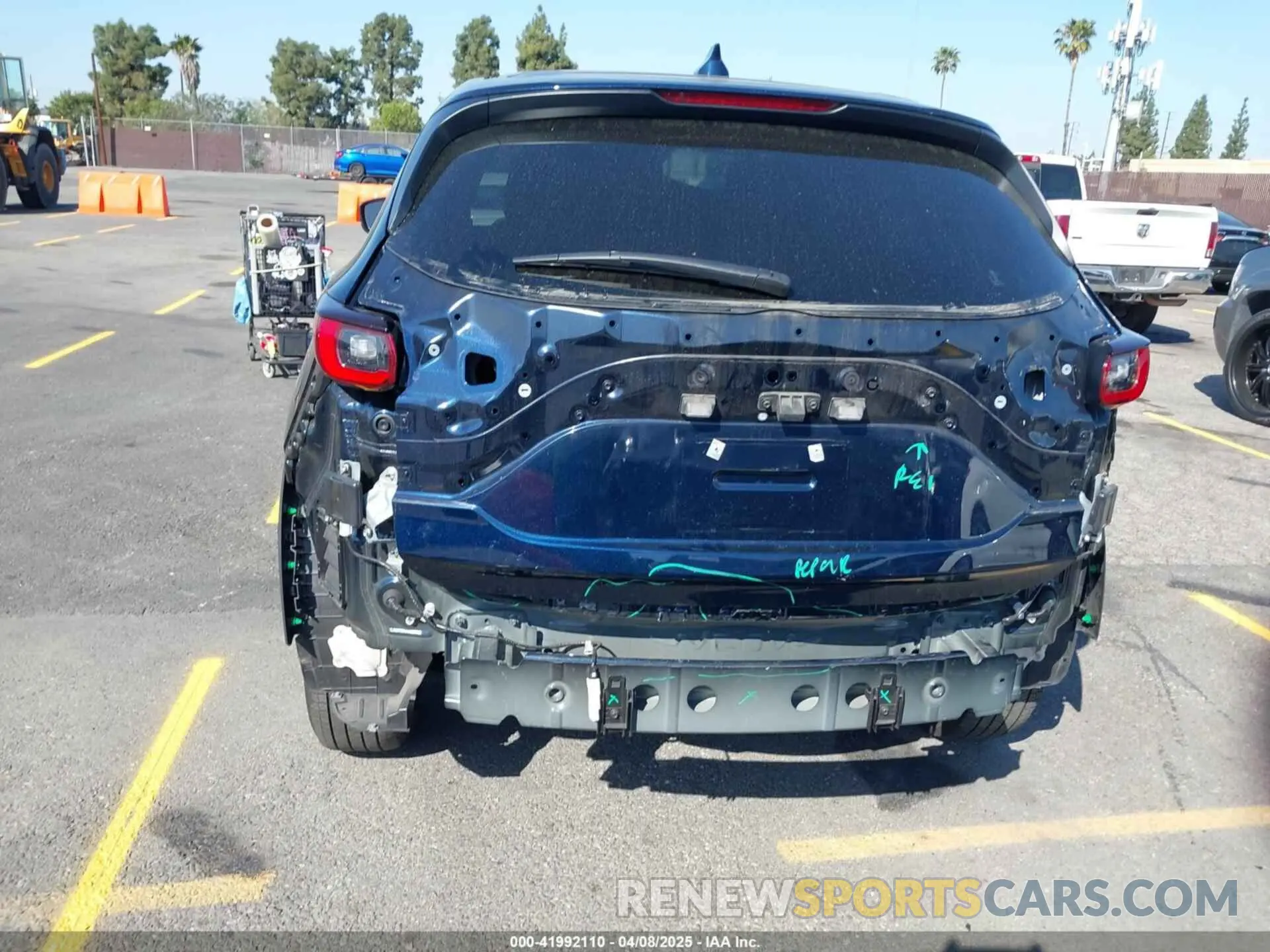 16 Photograph of a damaged car JM3KFBCM7P0197669 MAZDA CX-5 2023
