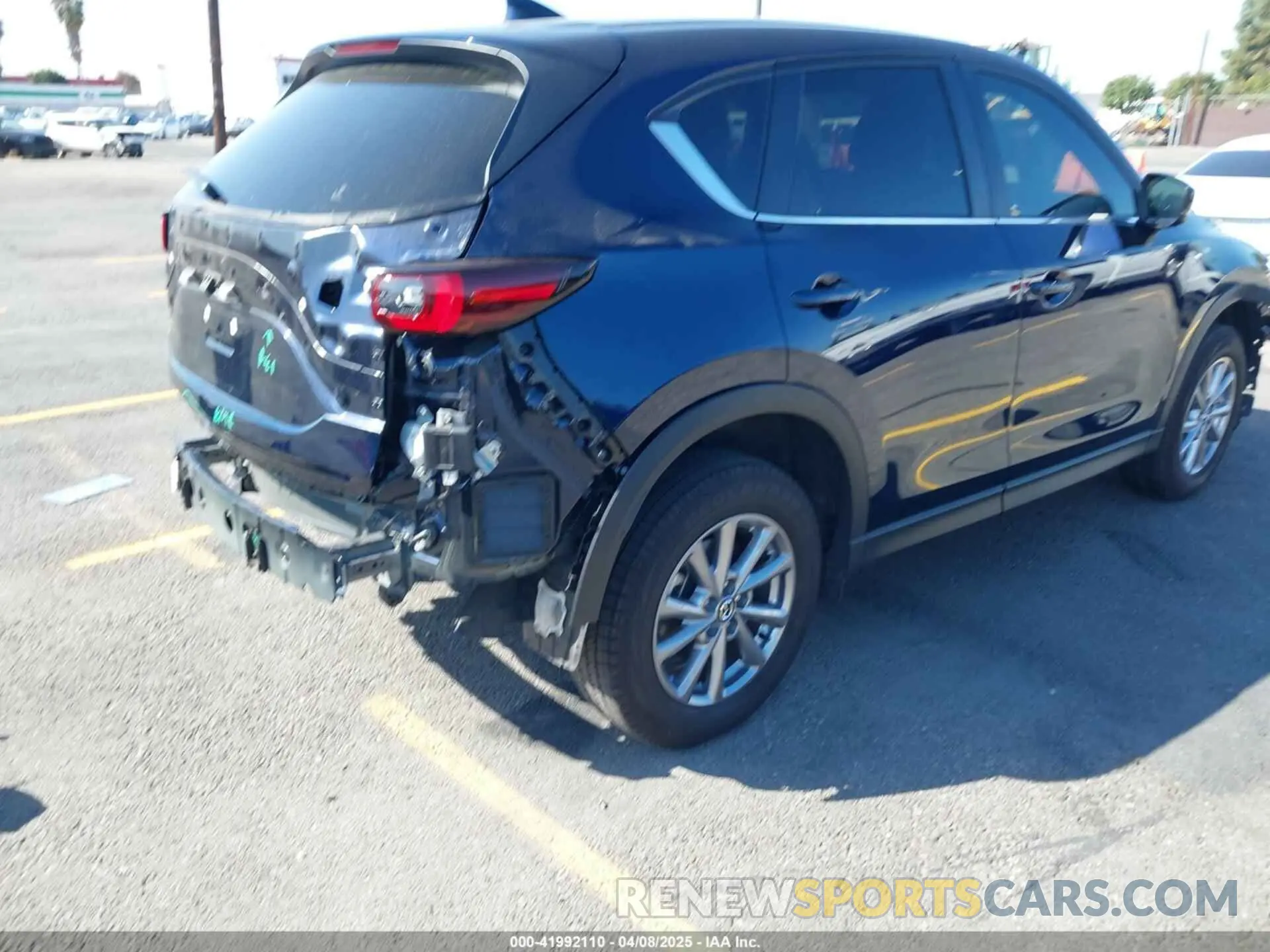 4 Photograph of a damaged car JM3KFBCM7P0197669 MAZDA CX-5 2023