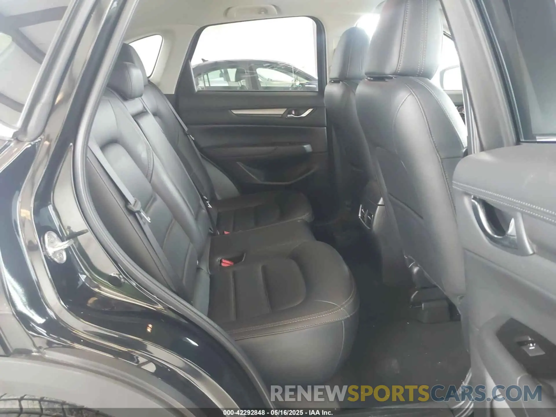 8 Photograph of a damaged car JM3KFBCM8P0140333 MAZDA CX-5 2023
