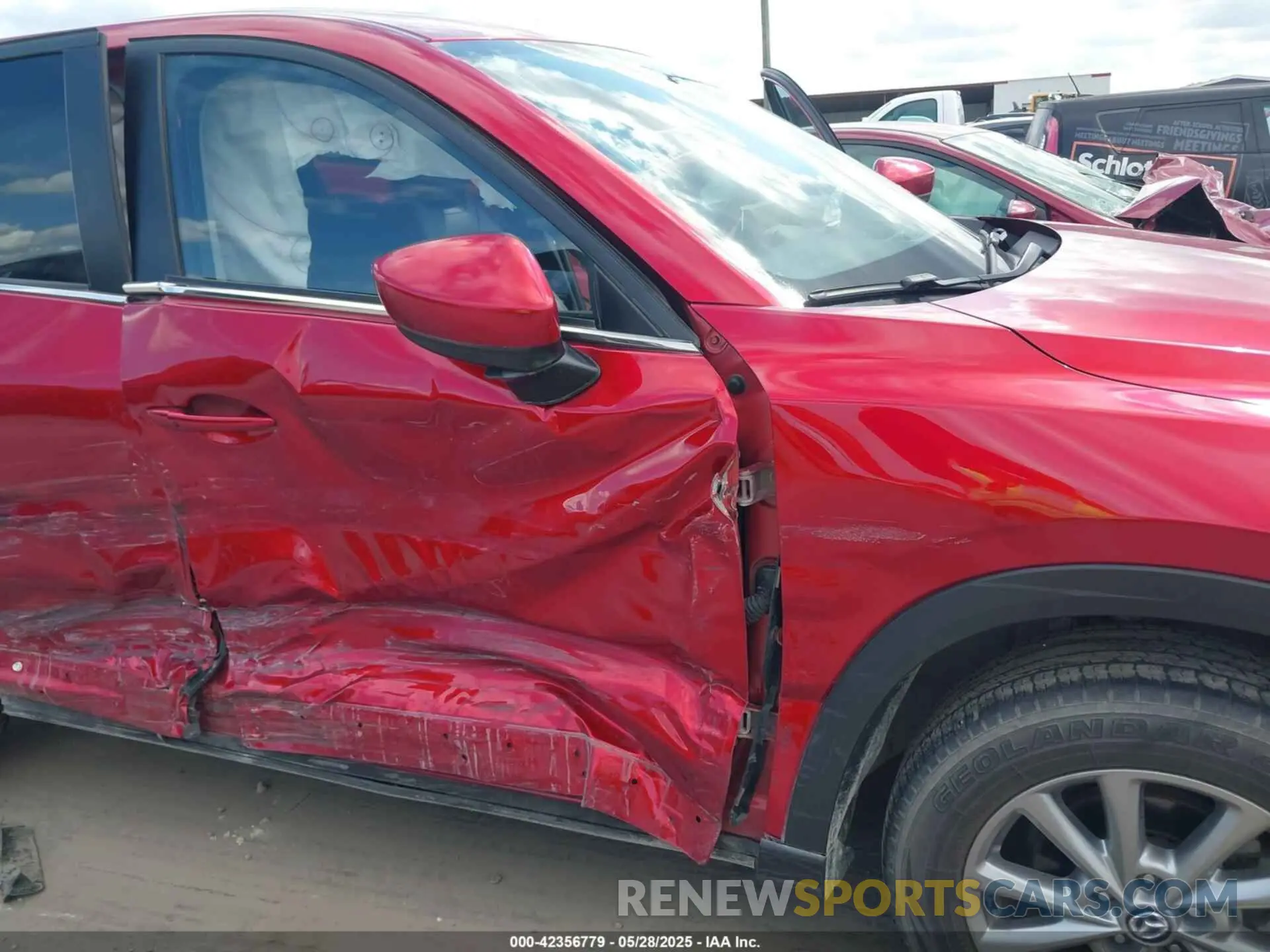 6 Photograph of a damaged car JM3KFBCM8P0256180 MAZDA CX-5 2023