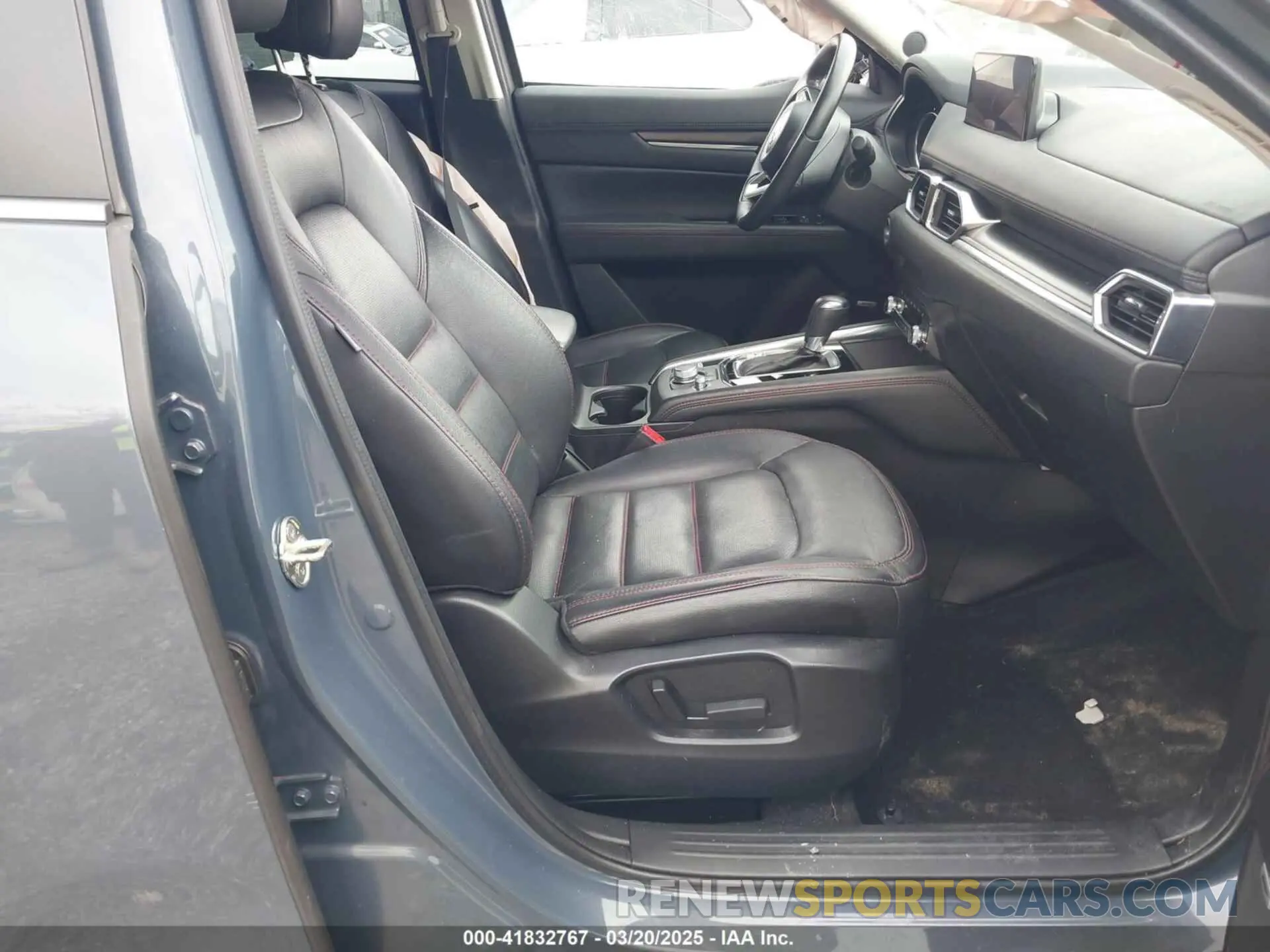 5 Photograph of a damaged car JM3KFBCM9P0190660 MAZDA CX-5 2023