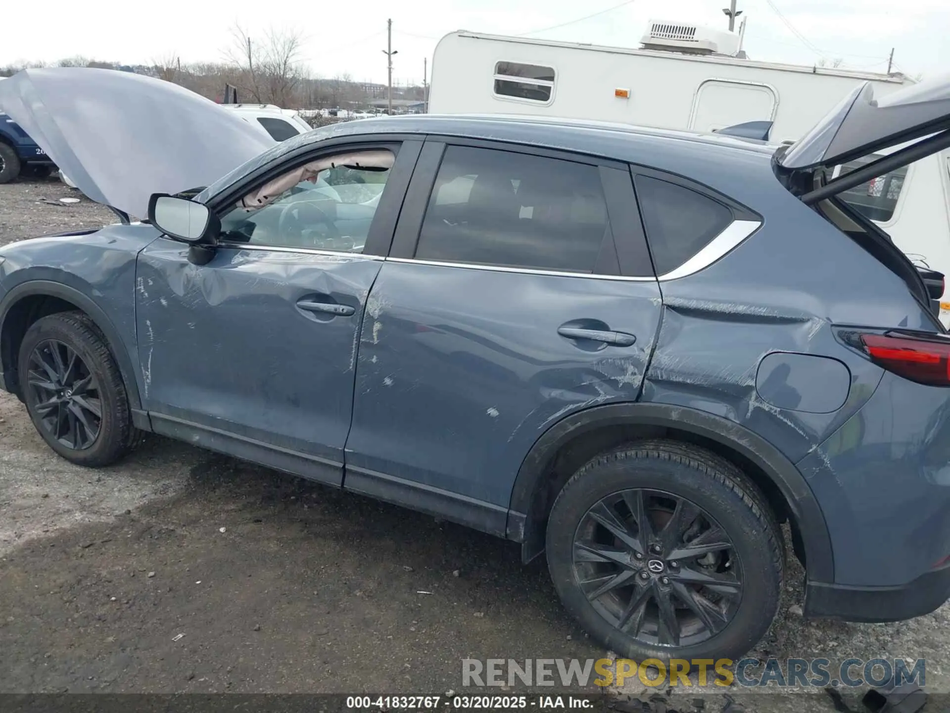 6 Photograph of a damaged car JM3KFBCM9P0190660 MAZDA CX-5 2023