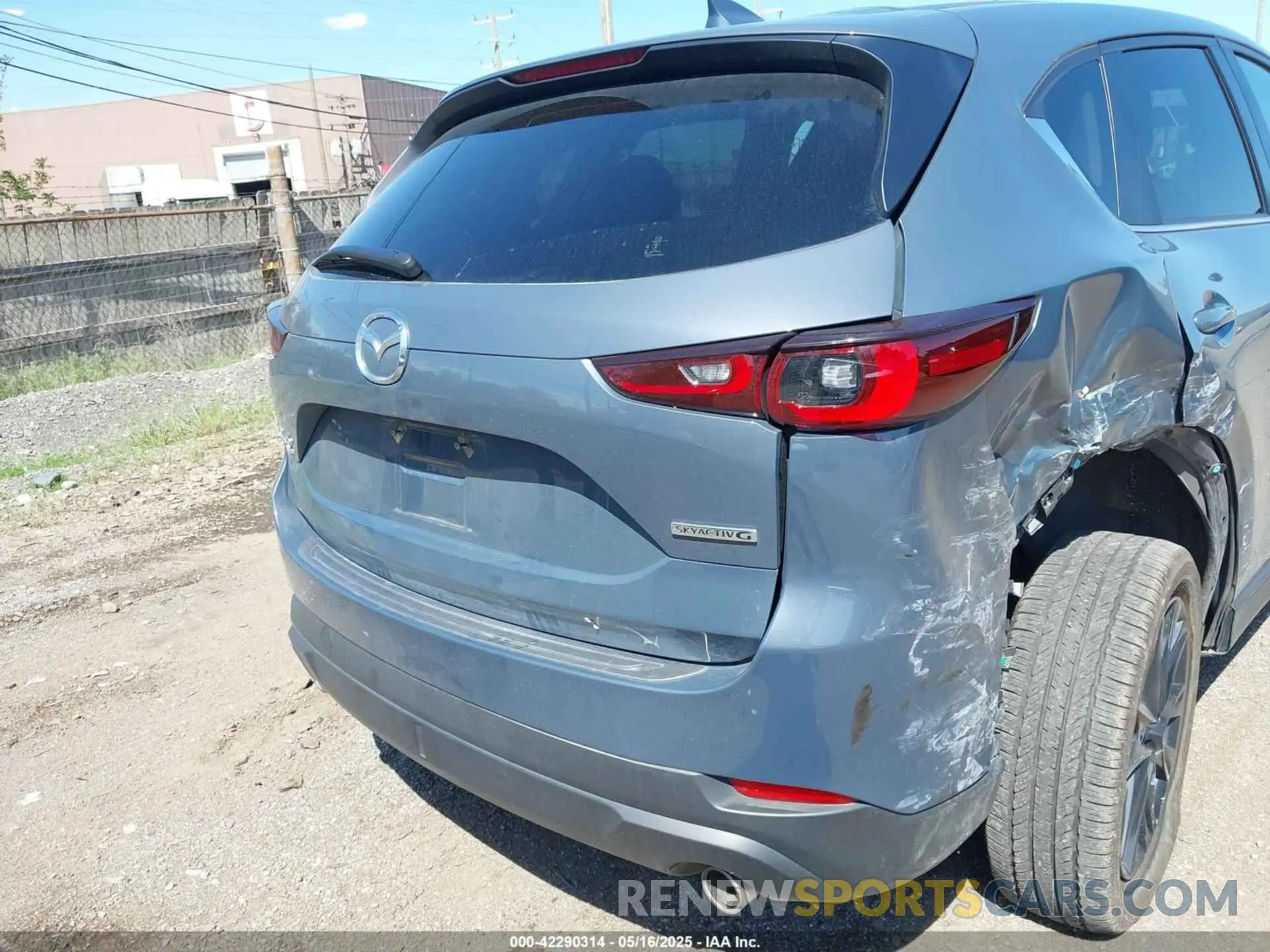 6 Photograph of a damaged car JM3KFBCM9P0253367 MAZDA CX-5 2023