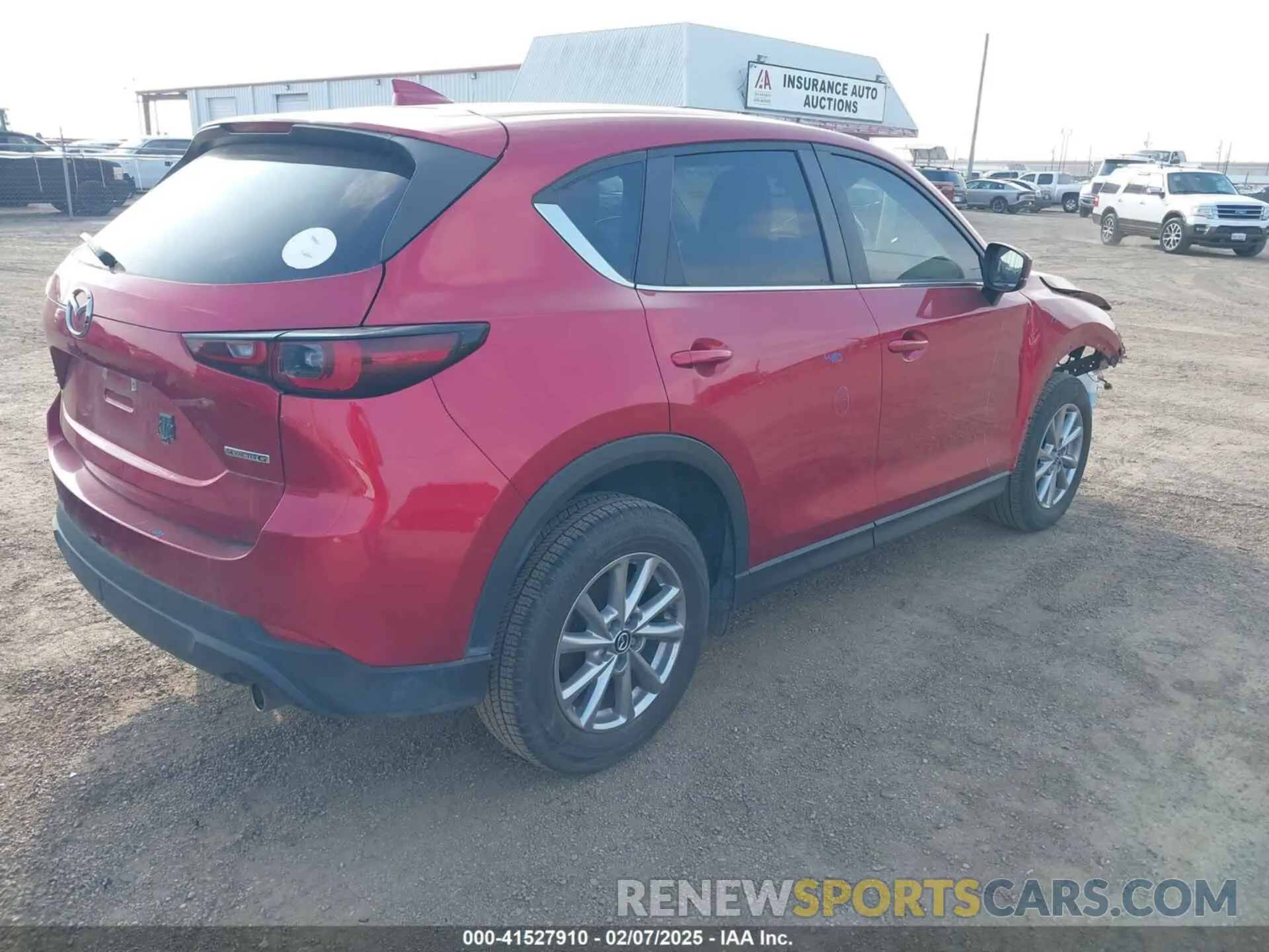 4 Photograph of a damaged car JM3KFBCMXP0192739 MAZDA CX-5 2023