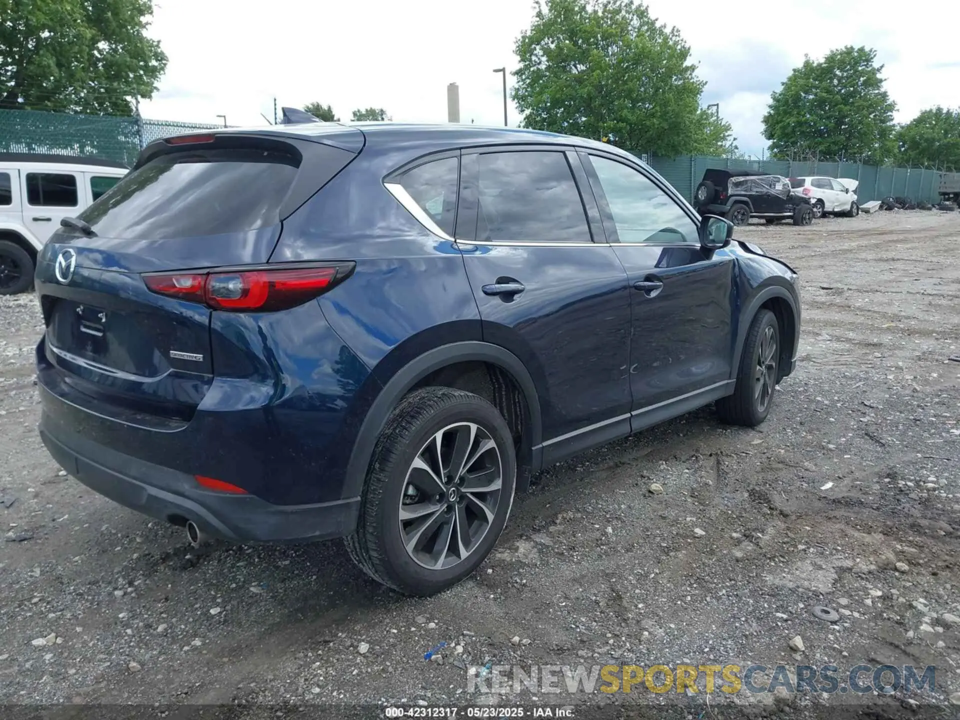4 Photograph of a damaged car JM3KFBDM0P0158274 MAZDA CX-5 2023