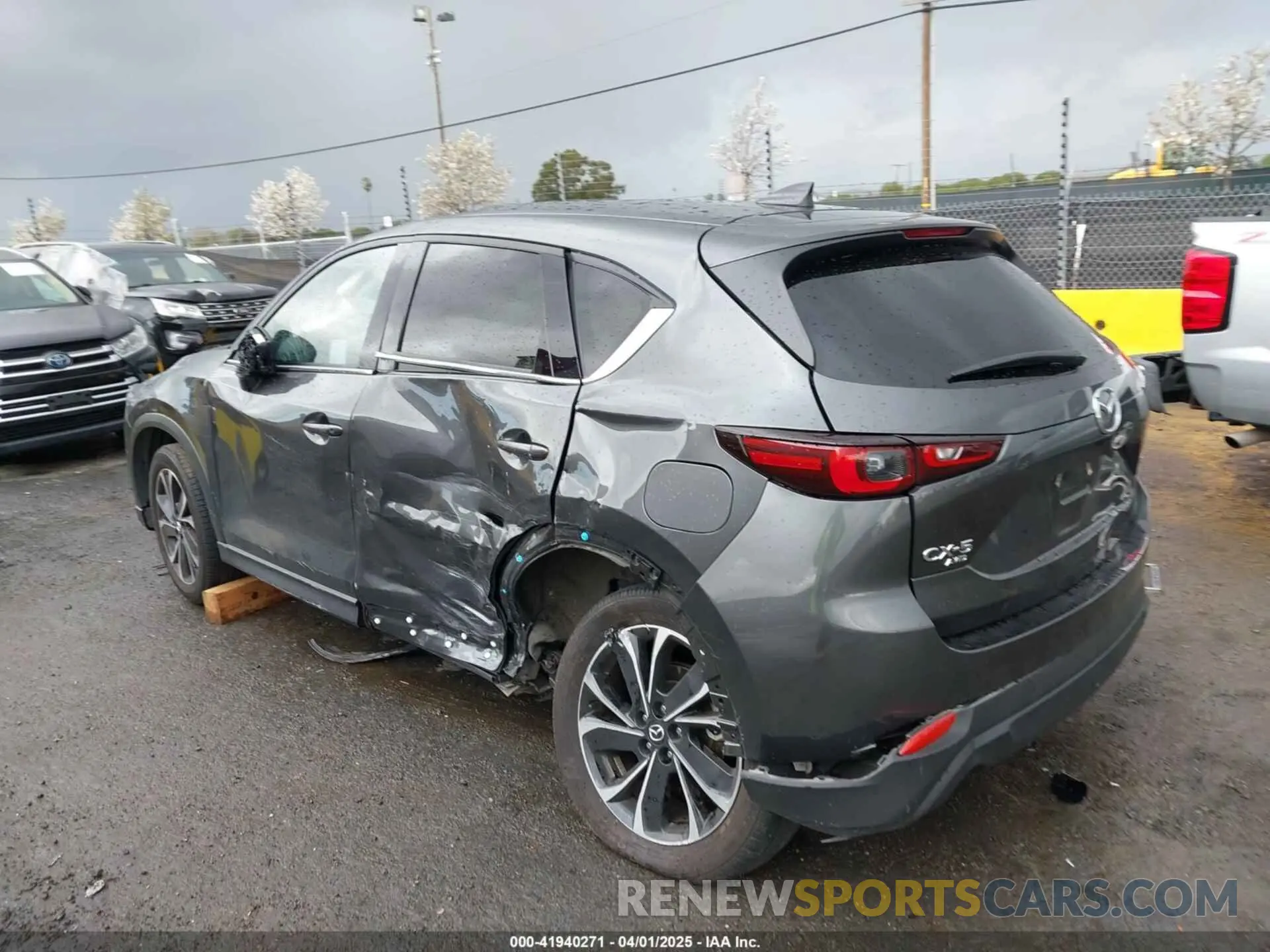 3 Photograph of a damaged car JM3KFBDM4P0174901 MAZDA CX-5 2023