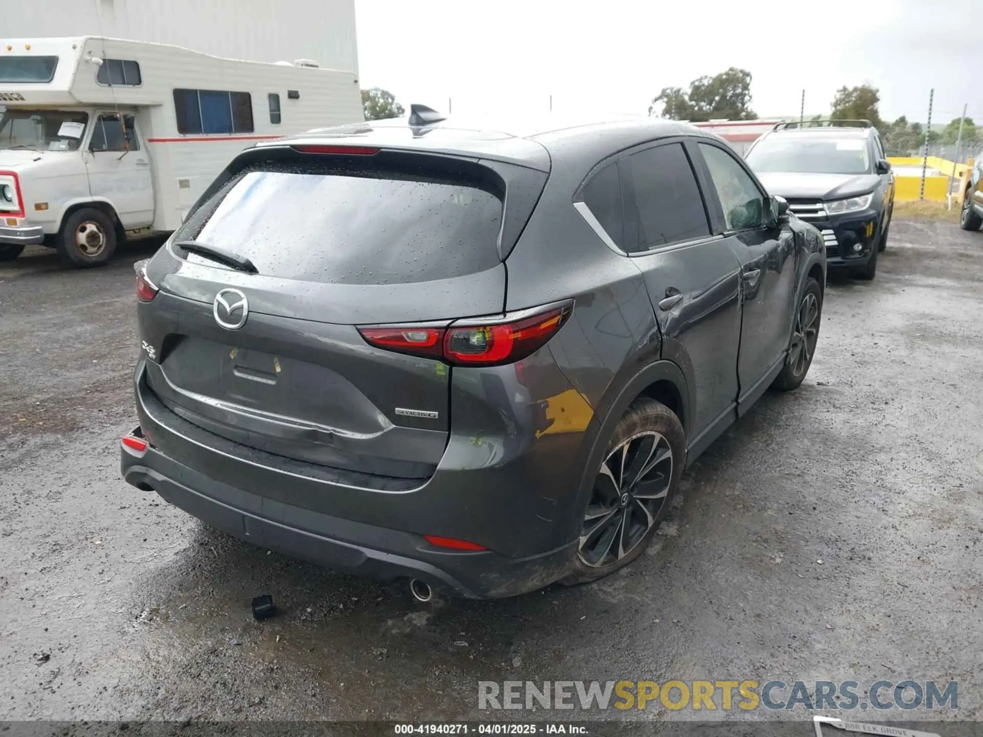 4 Photograph of a damaged car JM3KFBDM4P0174901 MAZDA CX-5 2023
