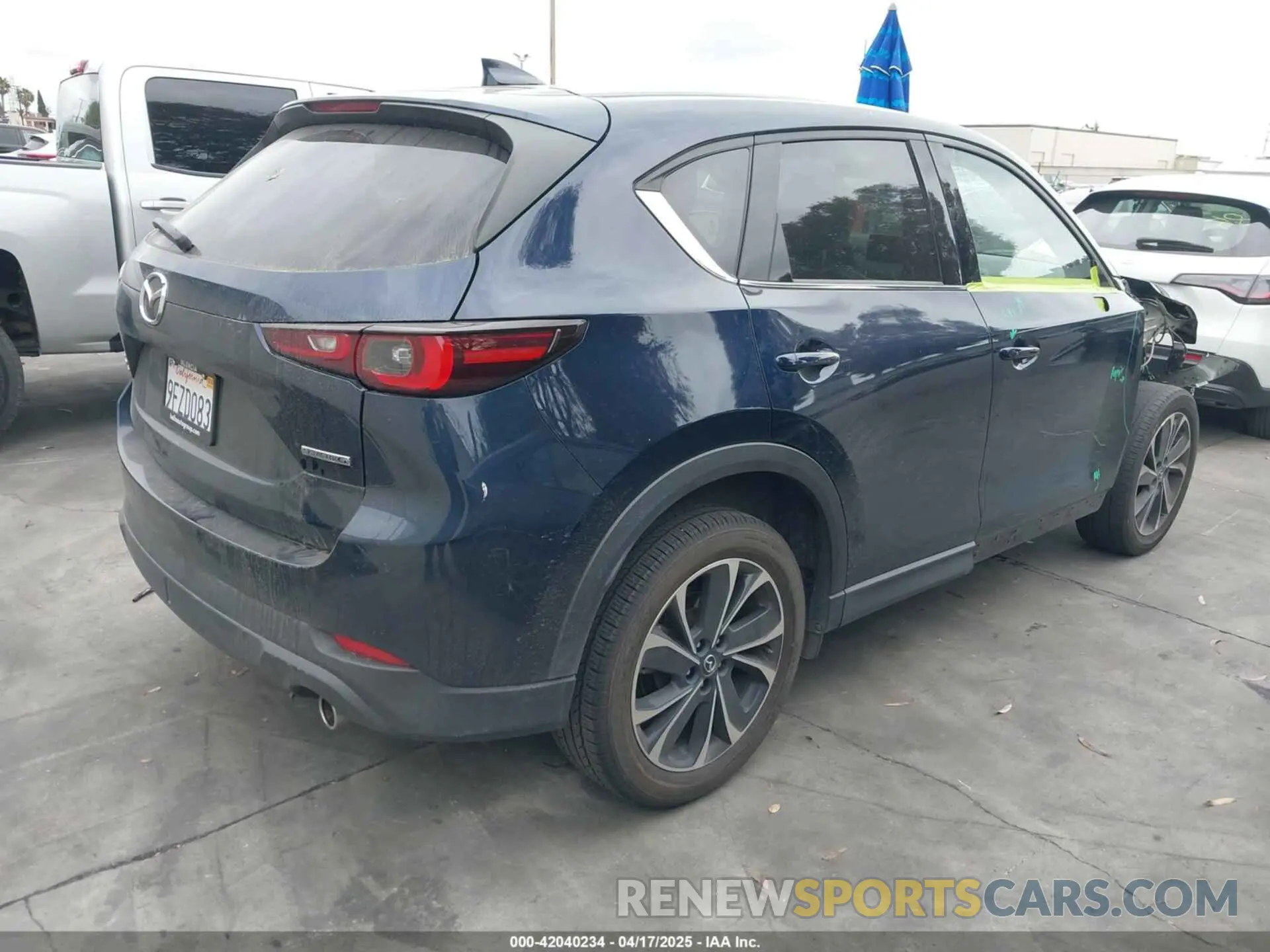 4 Photograph of a damaged car JM3KFBDM4P0185865 MAZDA CX-5 2023