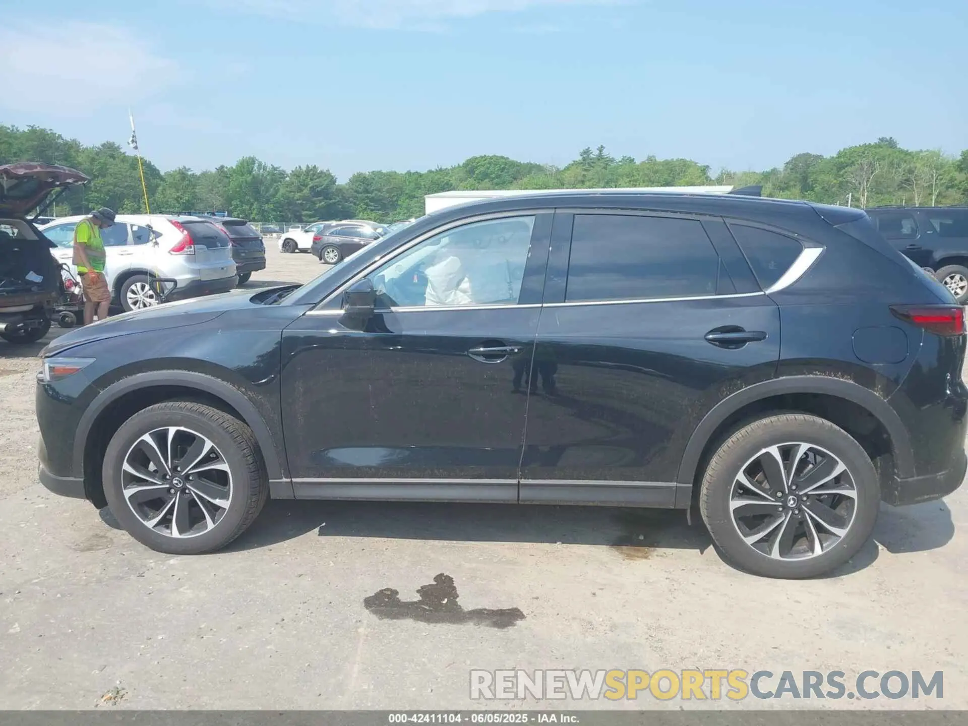 14 Photograph of a damaged car JM3KFBDMXP0112452 MAZDA CX-5 2023