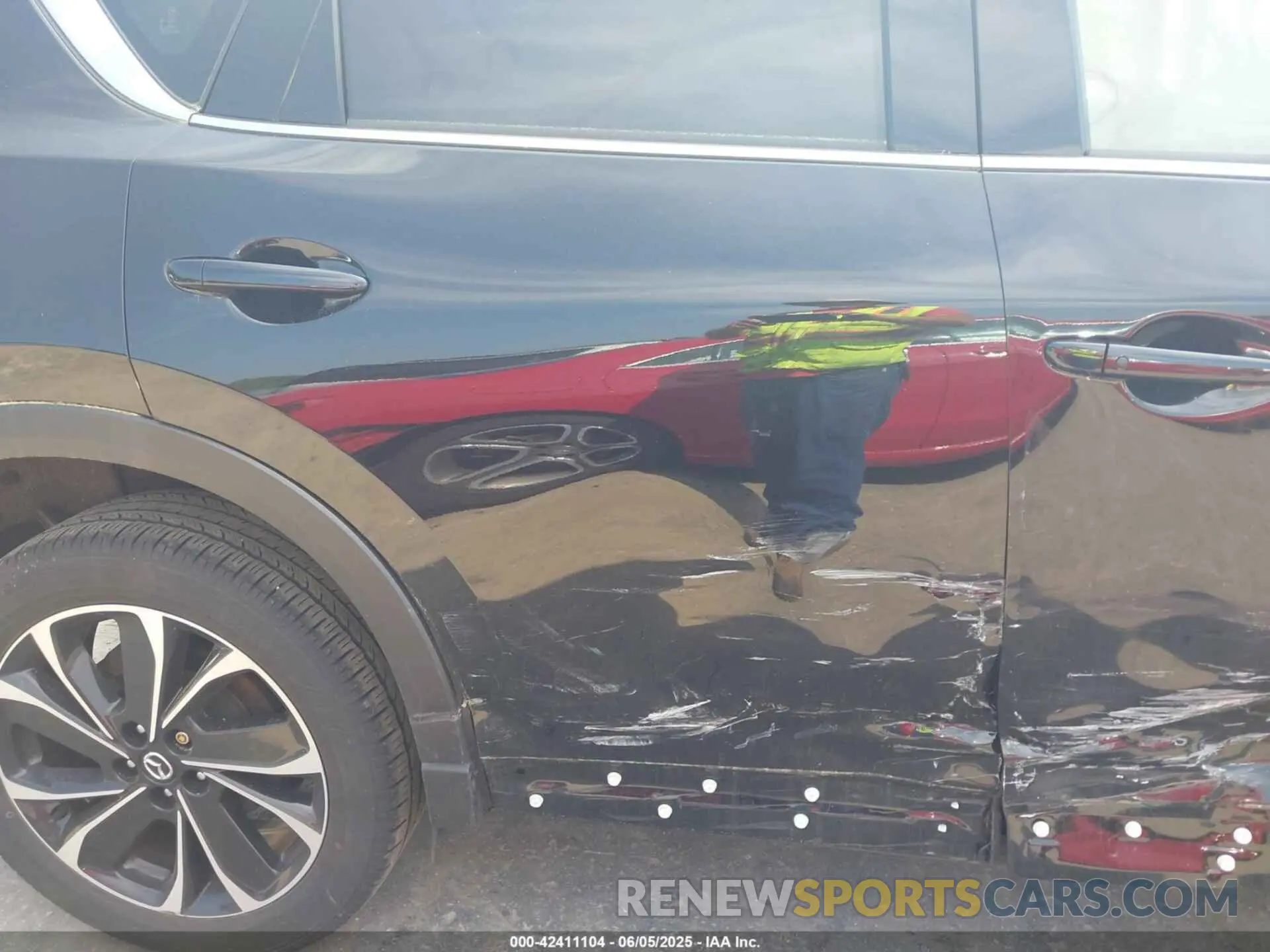 18 Photograph of a damaged car JM3KFBDMXP0112452 MAZDA CX-5 2023