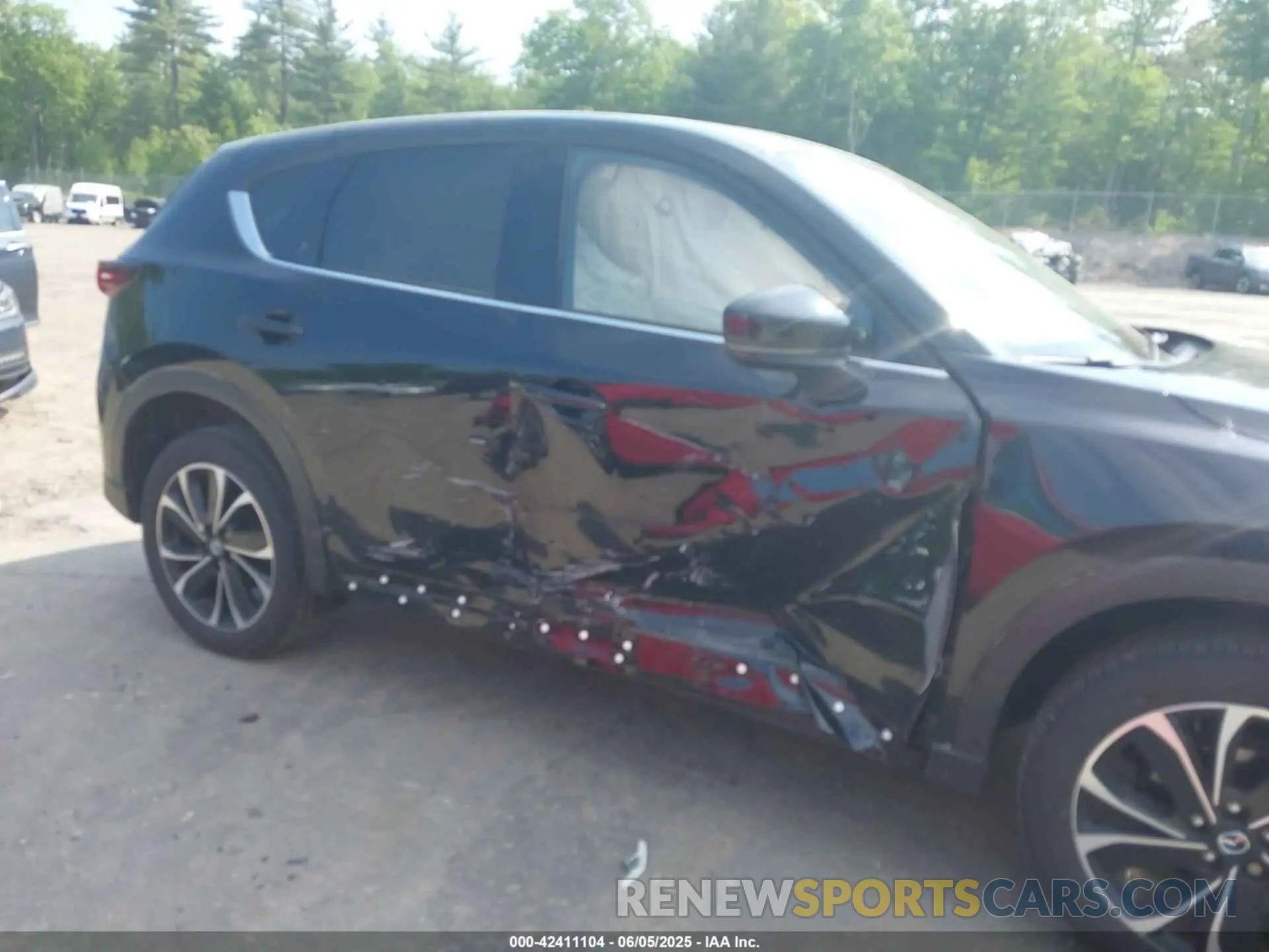 6 Photograph of a damaged car JM3KFBDMXP0112452 MAZDA CX-5 2023