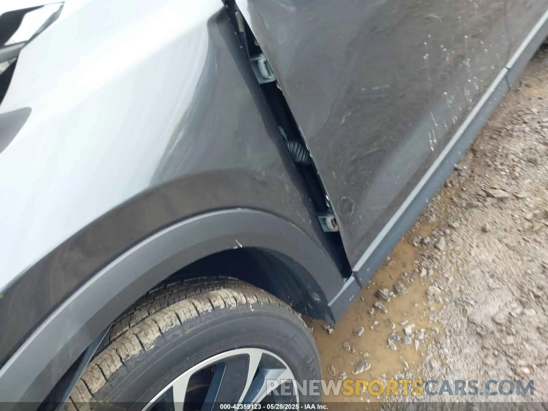 18 Photograph of a damaged car JM3KFBDMXP0142955 MAZDA CX-5 2023